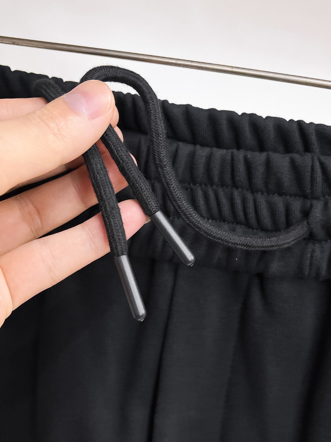 Arc'teryx 始祖鸟 三标齐全 2026夏季新款男士休闲短裤 高级定制面料透气面料 透气弹力舒适度极高
