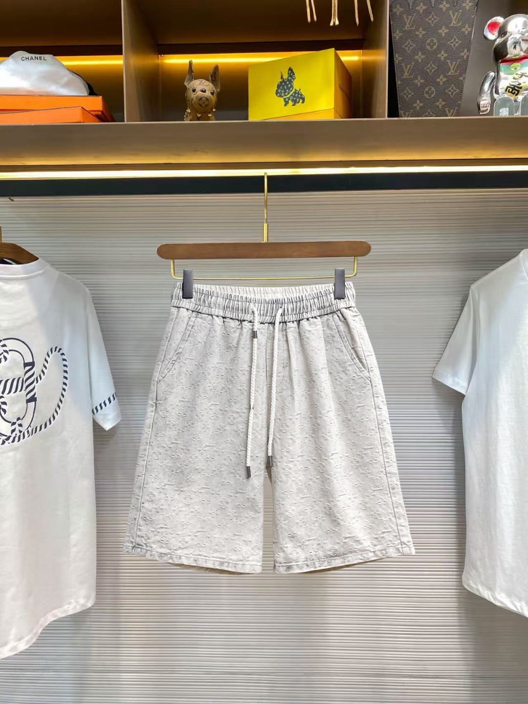 Louis Vuitton LV 三标齐全 2026夏季新款男士休闲短裤 高级定制面料透气面料 透气弹力舒适度极高