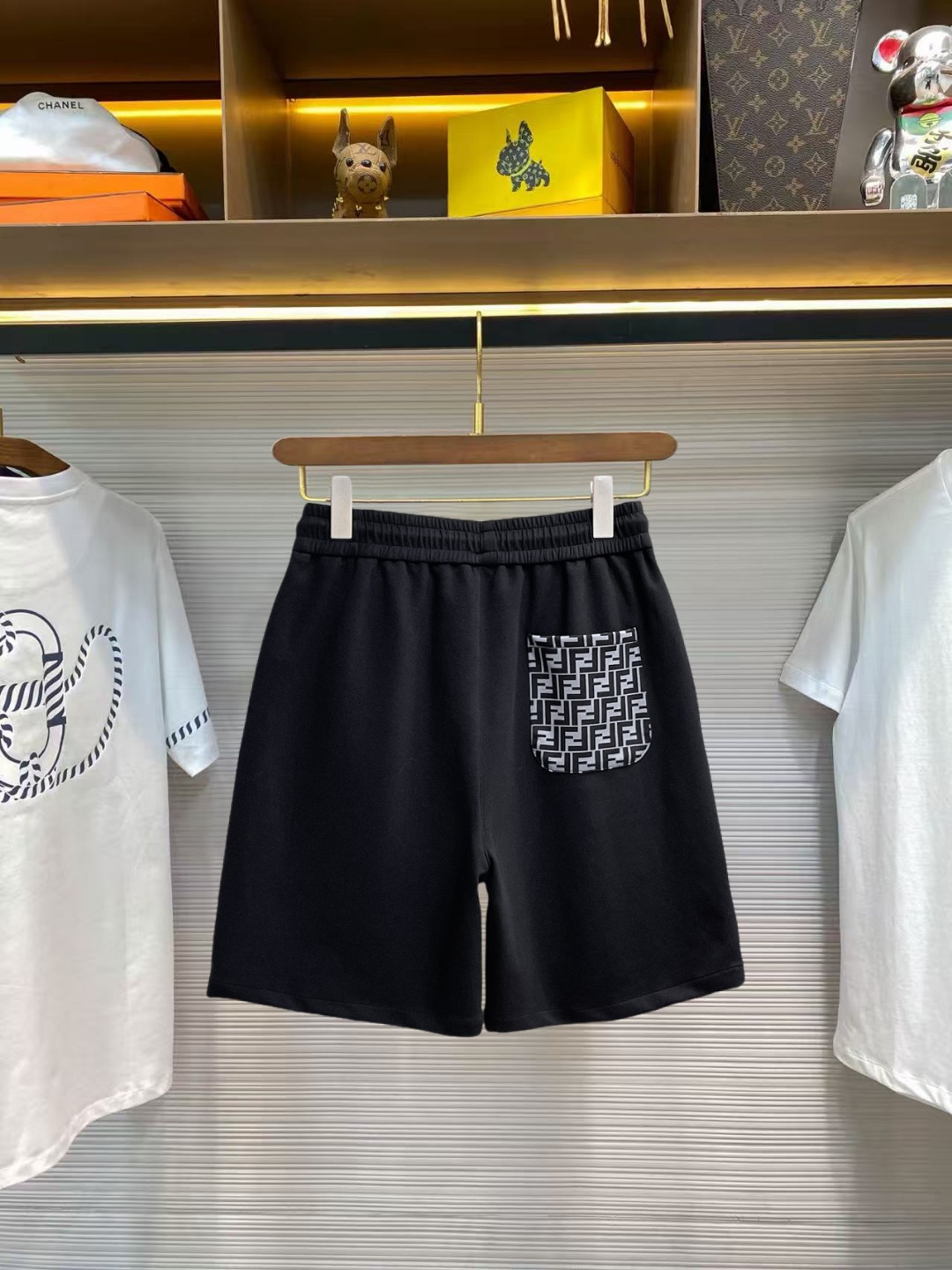 Fendi 芬迪 三标齐全 2026夏季新款男士休闲短裤 高级定制面料透气面料 透气弹力舒适度极高