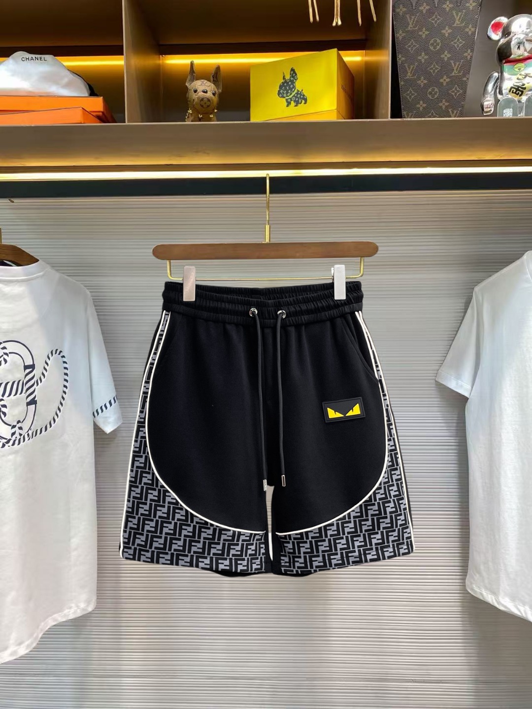 Fendi 芬迪 三标齐全 2026夏季新款男士休闲短裤 高级定制面料透气面料 透气弹力舒适度极高