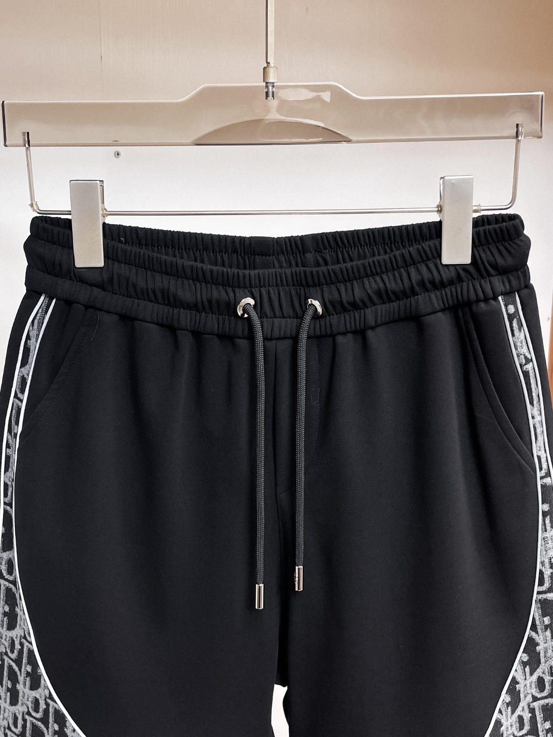Dior 迪奥 三标齐全 2026夏季新款男士休闲短裤 高级定制面料透气面料 透气弹力舒适度极高