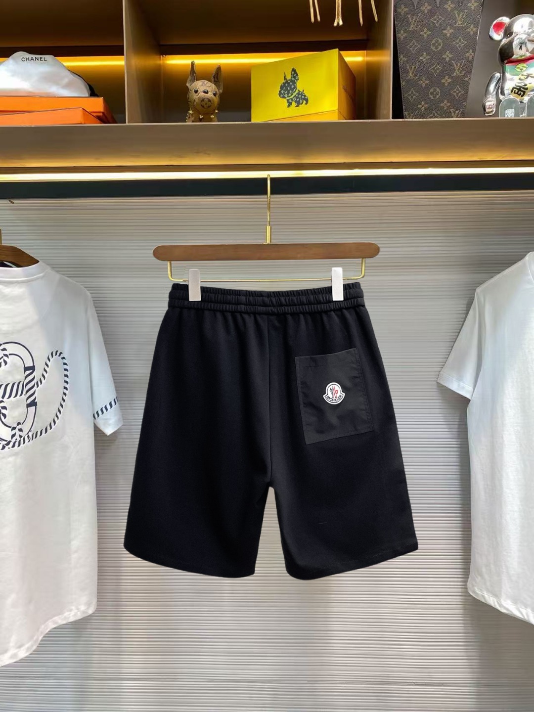 Moncler 蒙口 三标齐全 2026夏季新款男士休闲短裤 高级定制面料透气面料 透气弹力舒适度极高