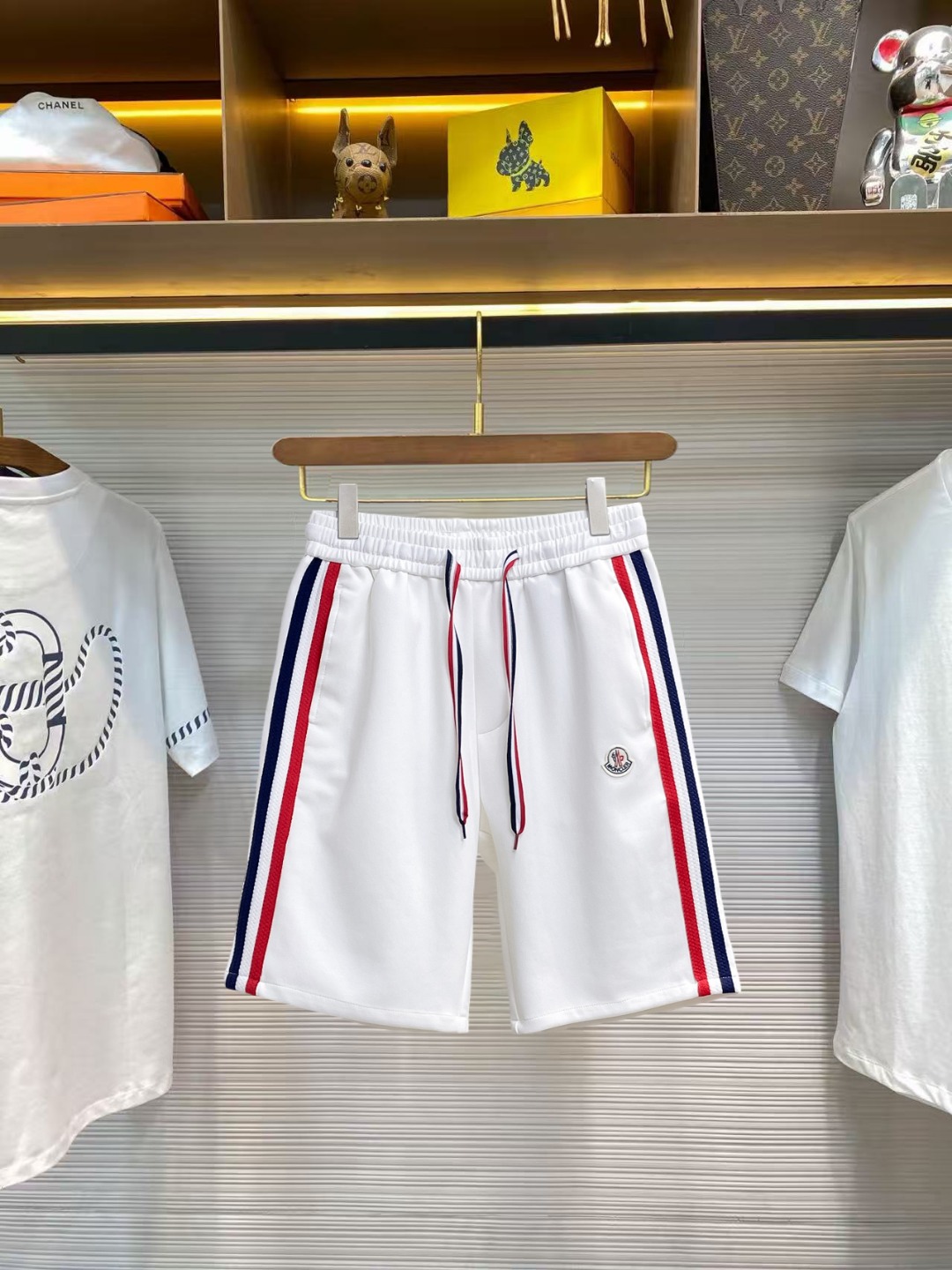 Moncler 蒙口 三标齐全 2026夏季新款男士休闲短裤 高级定制面料透气面料 透气弹力舒适度极高