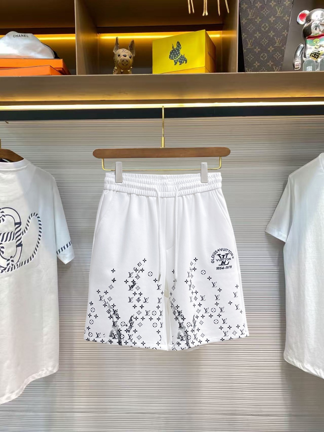 Louis Vuitton LV 三标齐全 2026夏季新款男士休闲短裤 高级定制面料透气面料 透气弹力舒适度极高