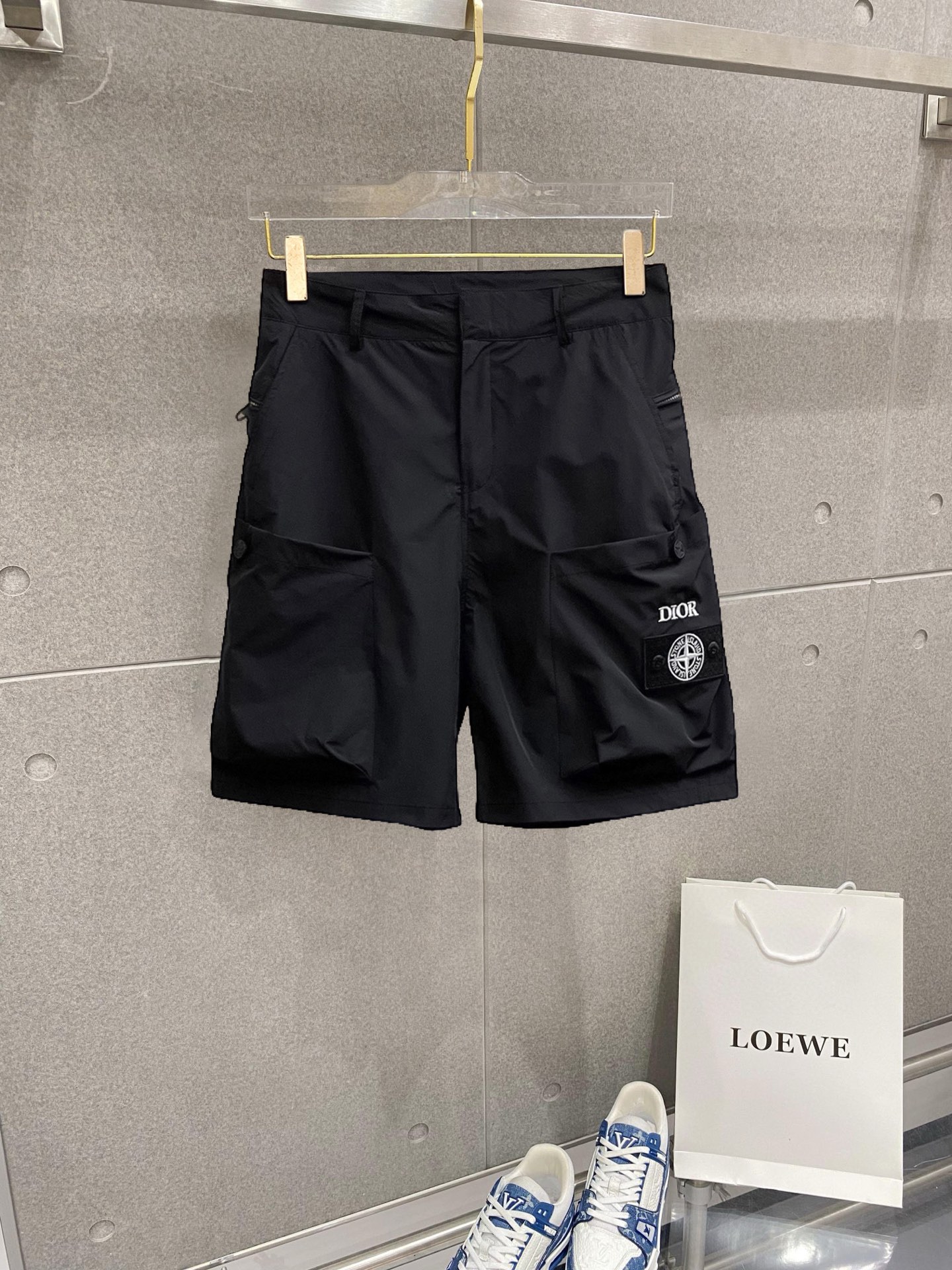 NO:776395,Dior's 2026 new summer men's casual shorts with three complete standards, advanced custom-made breathable fabrics, extremely breathable, elastic and comfortable, impeccable details, top-grade accessories, original logo design concept, delicate and soft feel!  The upper body fit is awesome!  For sizes M-XXXL, please state your height and weight when ordering, dior, shorts,19860909迪奥 三标齐全 2026夏季新款男士休闲短裤,高级定制面料透气面料 透气弹力舒适度极高,细节无可挑剔,顶级辅料配备,原版logo设计理念,手感细腻柔软！上身版型超赞！尺码M-XXXL下单报身高体重,,dior,shorts,,Men's clothing