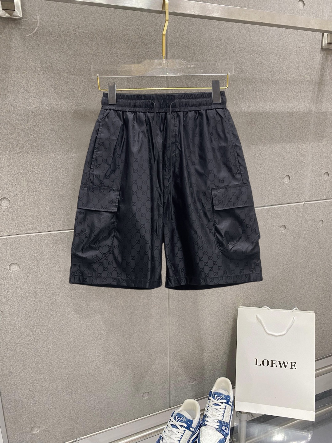 NO:776424,Gucci's three-standard complete 2026 new summer men's casual shorts, advanced custom-made breathable fabrics, extremely breathable, elastic and comfortable, impeccable details, top-grade accessories, original logo design concept, delicate and soft feel!  The upper body fit is awesome!  Sizes M-XXXL, please state your height and weight when ordering,,shorts,19860909古奇 三标齐全 2026夏季新款男士休闲短裤,高级定制面料透气面料 透气弹力舒适度极高,细节无可挑剔,顶级辅料配备,原版logo设计理念,手感细腻柔软！上身版型超赞！尺码M-XXXL下单报身高体重,,shorts,,Men's clothing