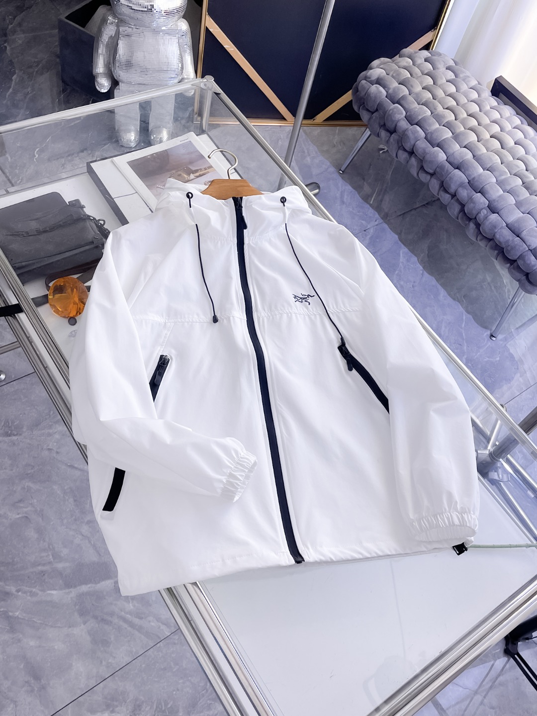 Arc'teryx 始祖鸟 2026夏季防晒衣夏季旅游出行 海外 同步 轻薄高品质面料奢华高级定制 任何人都可以轻松驾驭