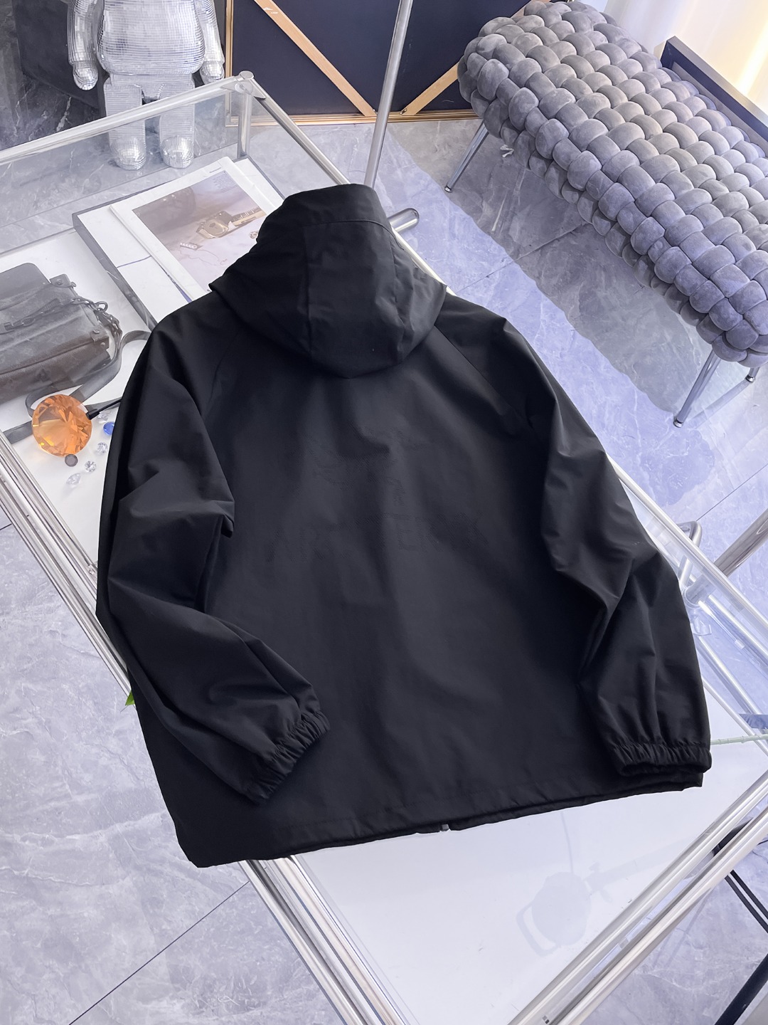 Arc'teryx 始祖鸟 2026夏季防晒衣夏季旅游出行 海外 同步 轻薄高品质面料奢华高级定制 任何人都可以轻松驾驭