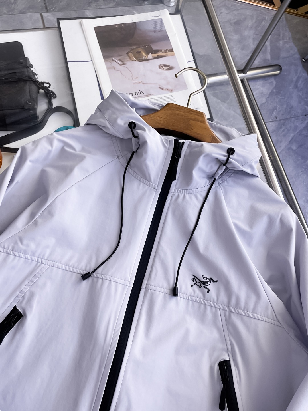 Arc'teryx 始祖鸟 2026夏季防晒衣夏季旅游出行 海外 同步 轻薄高品质面料奢华高级定制 任何人都可以轻松驾驭