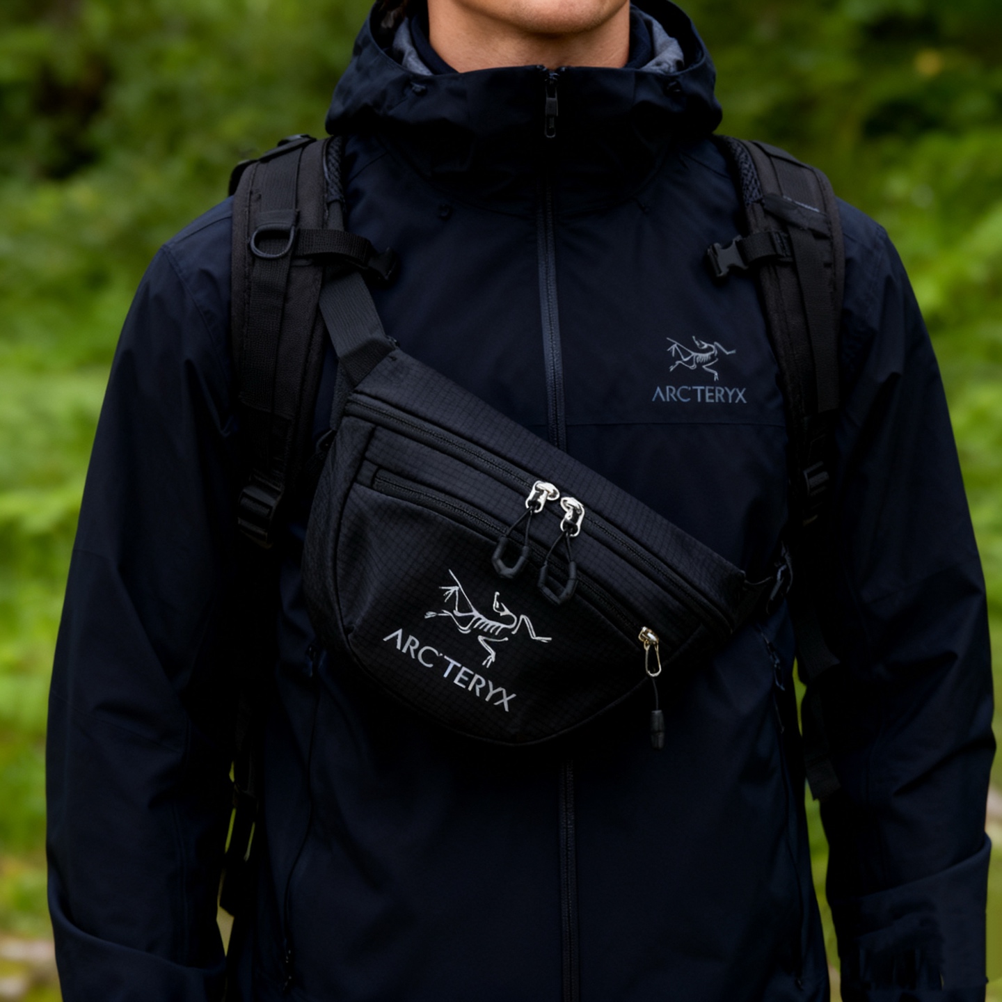 68💰 款号#3201
新款始祖鸟腰包胸包单肩休闲男女多功能户外大容量运动斜挎包通用
颜色:黑色 灰色 米白
尺寸:20×25×6cm