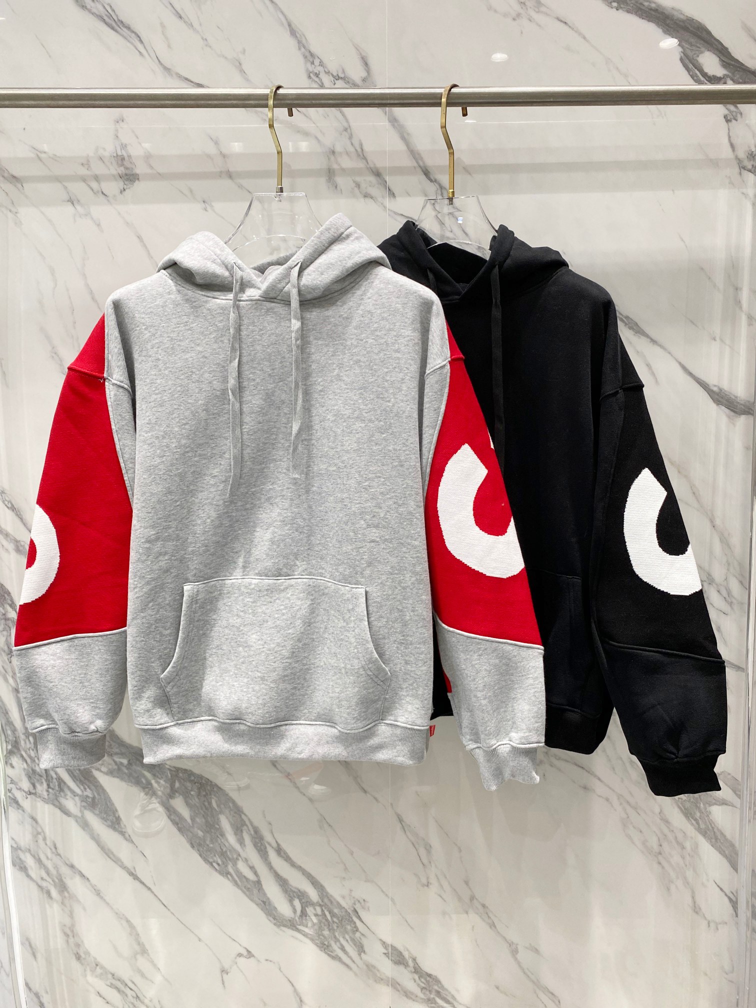 P155 SUPREME SS25 毛衣针织拼接连帽卫衣 颜色：黑色 灰色 尺码：S M L XL