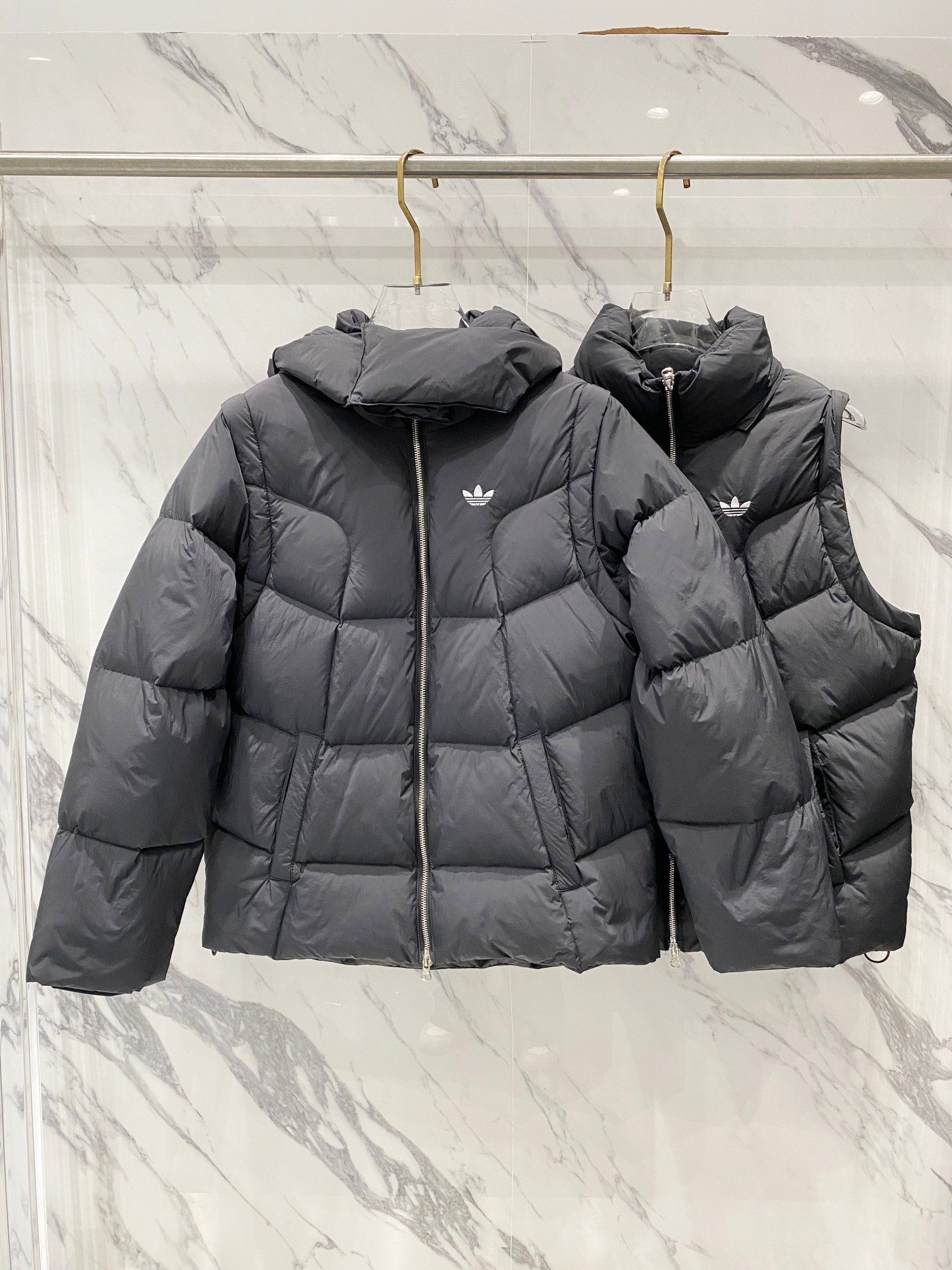 P380 Adidas Originals ADC 2N1 DJ chaqueta de plumón deportiva con capucha desmontable, 100% plumón de pato blanco 90%, …