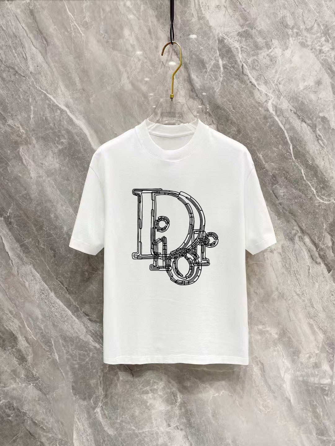 P85 Dior's 2026, mostrador de debut del nuevo estilo de primavera y verano, la última camiseta de manga corta con cuell…