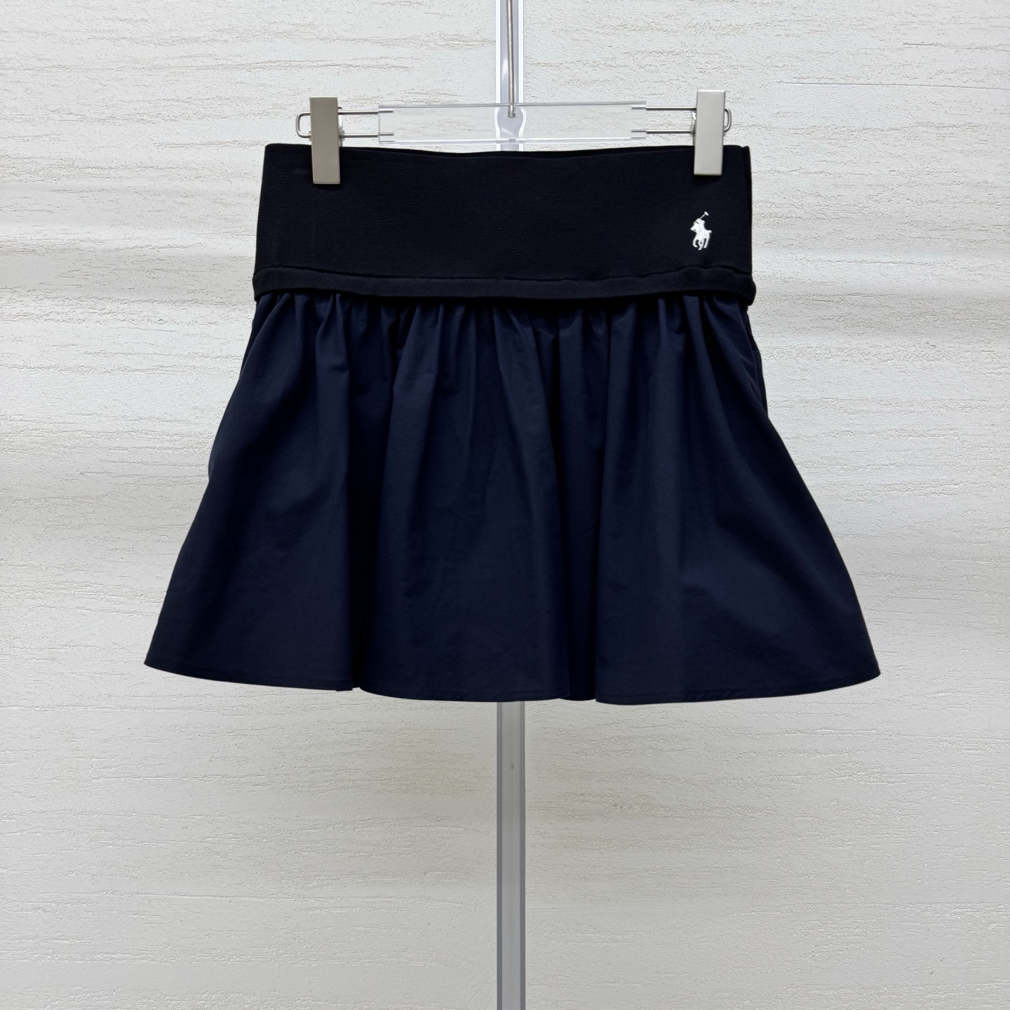 NO:801806,Support exchange [hot-selling item] Pol*Ralph Lau** Ms. Lila logo waist skirt has been shipped, the upper body is super beautiful, the original high-end version is developed, the same series of linen shirts are also made, the set is very beautiful, the two-color SML real shot details of the large product, loro piana, skirts, shirts,19860909支持换款[热销单品]Pol*Ralph Lau**女士Lila logo腰身半身裙出货啦,上身超好看,原版开发高端版本,同系列亚麻衬衫也有做,一套搭配超好看,大货两色SML实拍细节图,,loro piana,skirts,shirts,,Women's clothing