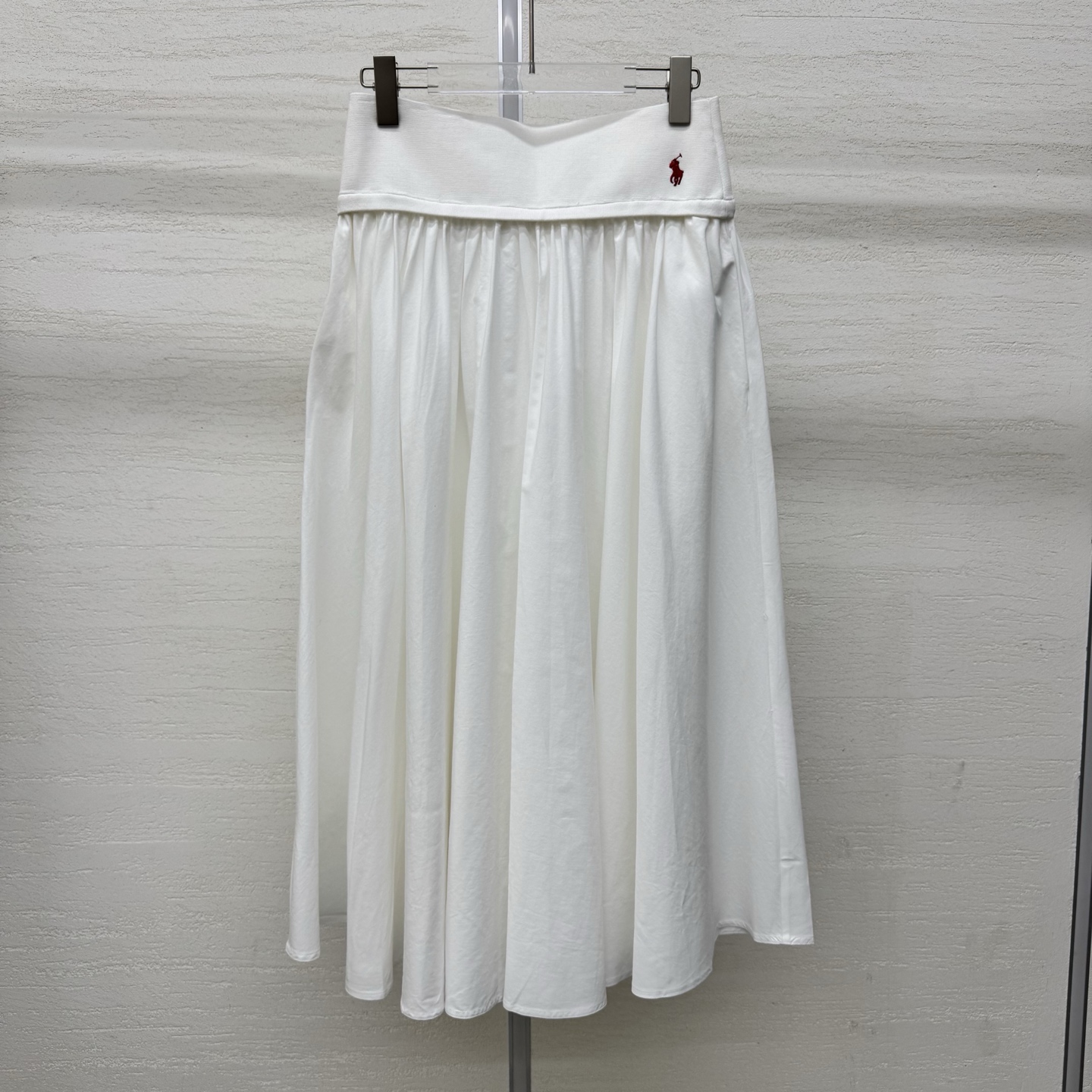 NO:801817,Support exchange of Pol*Ralph Lau**n women's logo embroidered A-line mid-length skirts for shipment, we have a series of long and short versions, paired with the same series of linen shirts, light luxury style, high-end quality, large-scale two-color SML real shot details, loro piana, skirts,19860909支持换款Pol*Ralph Lau**n女士logo刺绣A字中长半身裙出货,长板短版一系列咱家都有,搭配同系列亚麻衬衣,轻奢风,高端品质,大货两色SML实拍细节图,,loro piana,skirts,,Women's clothing