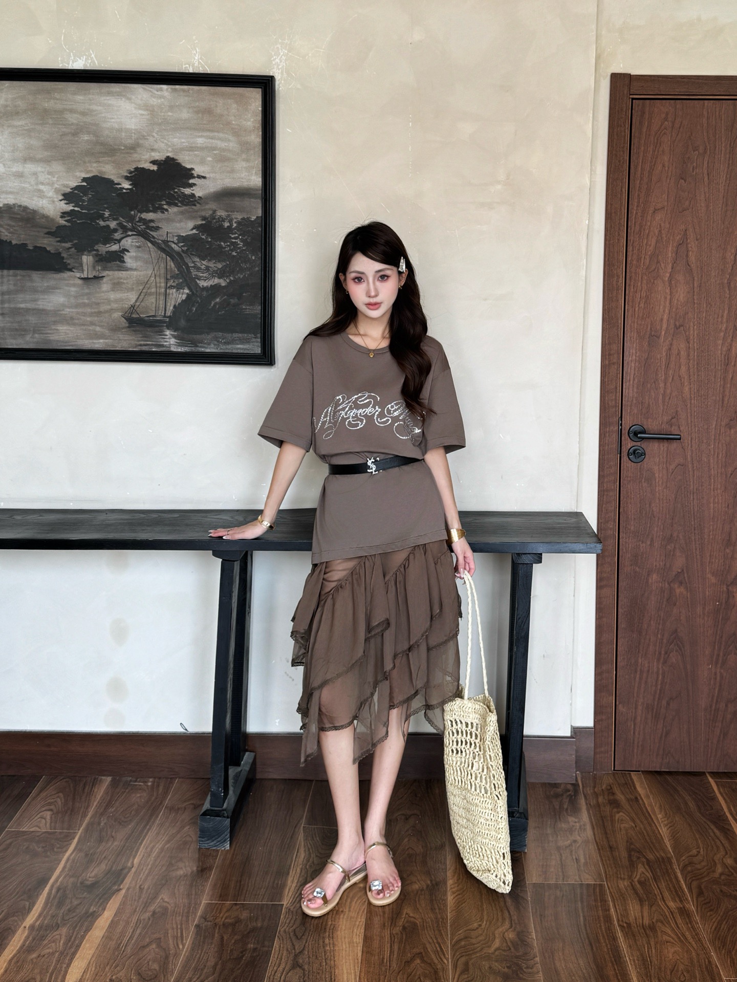 NO:807828,26ss spring and summer new model alexande*wan* letter hot diamond lace mesh splicing dress Exclusive hot style, T-shirt splicing lace skirt hem 8 custom dyed lace, flat car step by step, super invincible heavy-duty style, don't choose a style, two colors ready for sale SML,,skirts,tees,t-shirt,1986090926ss春夏新款 alexande*wan*字母烫钻蕾丝网纱拼接连衣裙 独家爆款,T恤拼接蕾丝裙子下摆8条定制染色花边,平车一点一点踩成,超级无敌重工款,不挑个子款,两色现货发售 SML,,skirts,tees，t-shirt,,Women's clothing