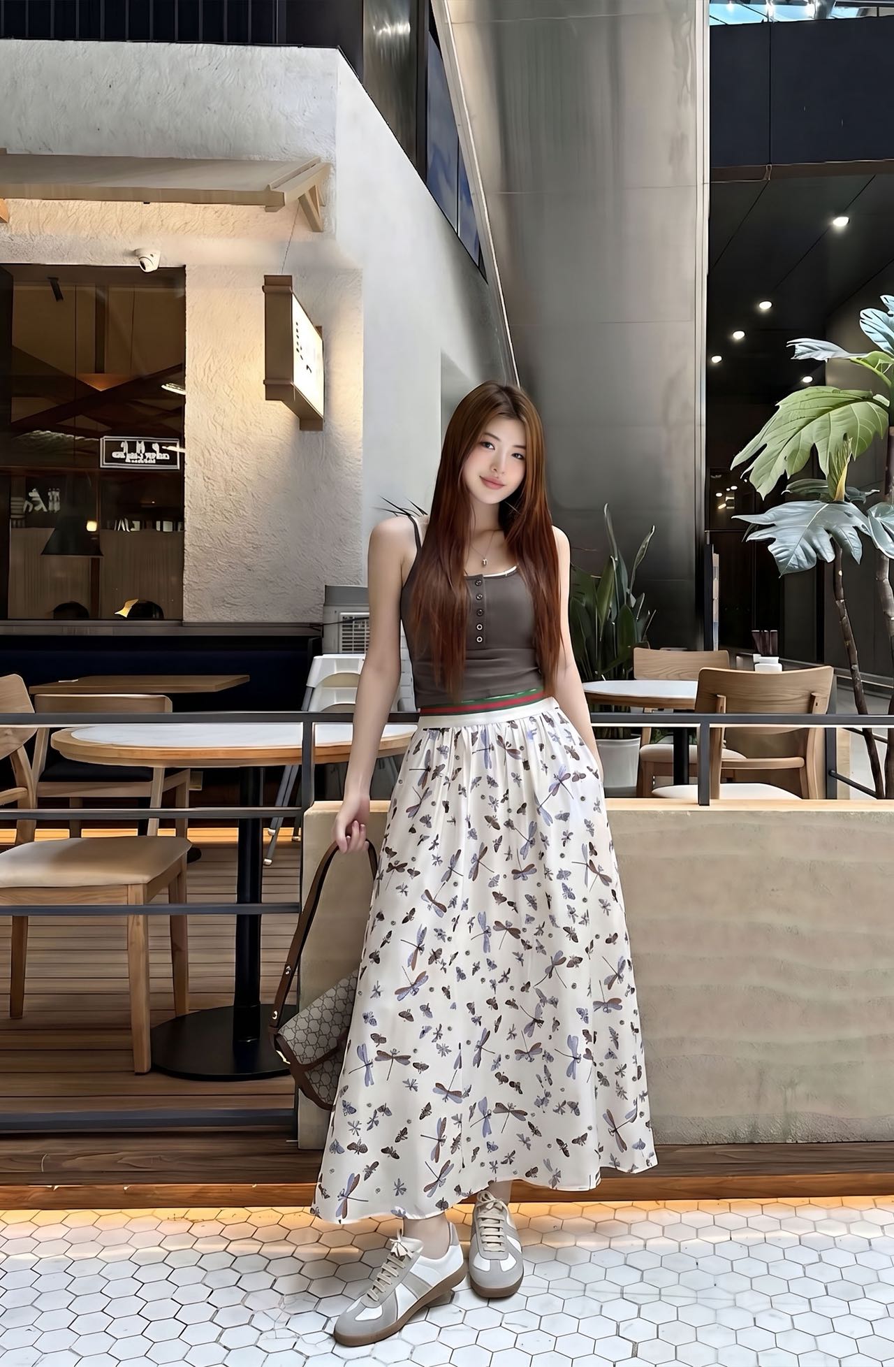 NO:822991,Guc*i26SS new spring and summer series summer dragonfly silk colorful printed skirt, colorful silk printing technology, satin silk fabric is ice-cool, skin-friendly, comfortable and breathable. As cool as a walking air conditioner, the insect series dragonfly jacquard perfectly blends into the summer scene; the full colorful dragonfly jacquard pattern is rich in layers but not cluttered, adding a sense of playfulness and sophistication. Two colors are available in stock SML,,gucci,skirts,silk fabric,19860909Guc*i26SS春夏新品系列夏日蜻蜓丝织多彩印花半身裙,多彩丝织印花工艺,绸缎丝织面料冰冰凉凉亲肤舒适透气 如行走的空调般凉爽,昆虫系列蜻蜓提花完美融入夏日场景；满幅多彩蜻蜓提花图案层次丰富却不杂乱,增添了俏皮与精致感.两色现货发售 SML,,gucci,skirts,silk fabric,,Women's clothing