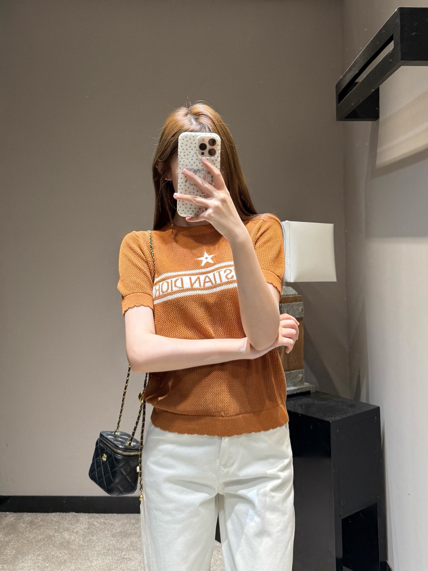 NO:843218,l,,19860909l,,,Women's clothing