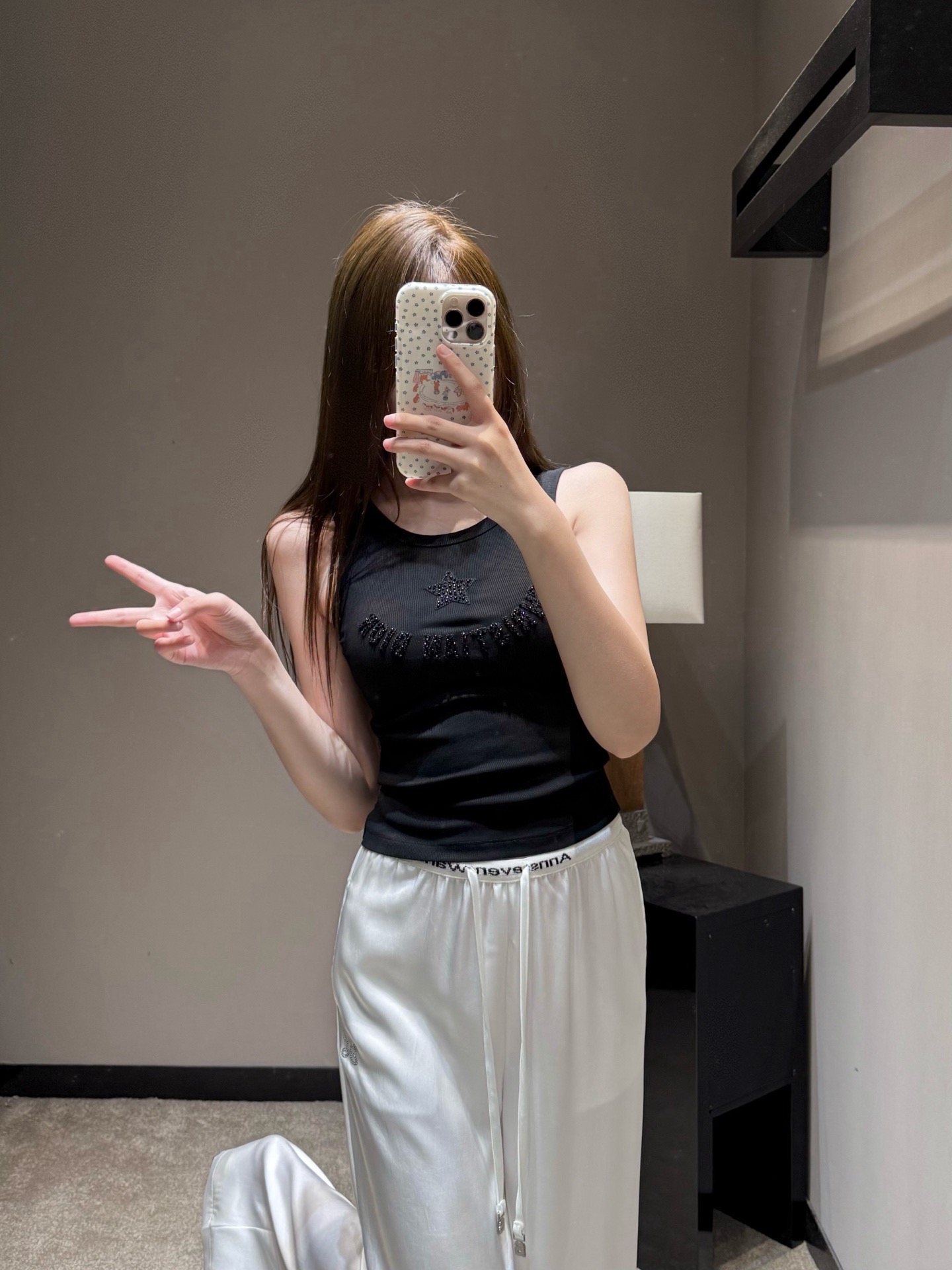 NO:874668,,,19860909,,,Women's clothing