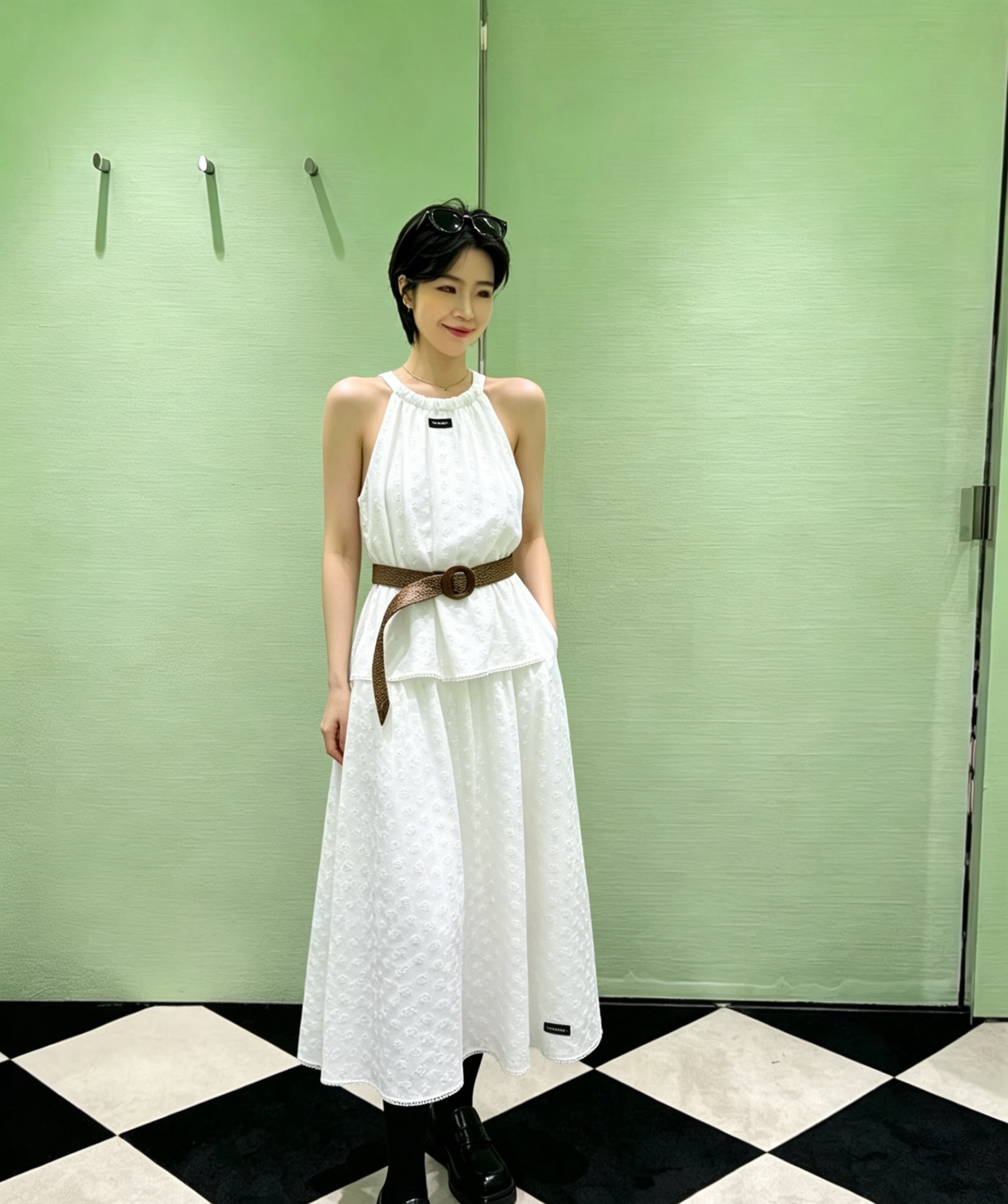NO:901331,26 spring and summer new products Miu** style hollow embroidered camisole + mid-length elastic waist skirt suit + wooden platycodon vine woven belt  The fabric uses pure white tones to outline the romance of girls. The micro-branded badge is matched with lace, which gently modifies the neck line; the waist is cut with an umbrella hem, and the mid-length skirt hides the body to look slimmer and has a smart and fairy spirit. The full-frame embroidery texture is delicate, and the brand woven label is a low-key finishing touch. It is suitable for wearing alone or as an inner layer, and can easily unlock the exquisite and high-end sense of retro style. Ready for sale smL,, miumiu, skirts,1986090926春夏新品 Miu**风镂空刺绣吊带背心+中长款松紧腰半身裙套装+木质桔梗藤蔓编织腰带 面料以纯净白调勾勒少女浪漫.微标胸章搭配蕾丝花边,温柔修饰颈部线条；收腰伞摆剪裁,中长款半身裙藏肉显瘦又自带灵动仙气.全幅刺绣肌理细腻,品牌织标低调点睛,单穿或内搭都适配,轻松解锁复古风的精致高级感.现货出售smL,,miumiu,skirts,,Women's clothing