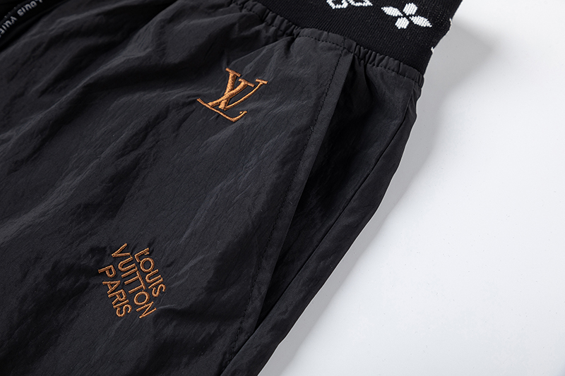 Louis Vuitton LV