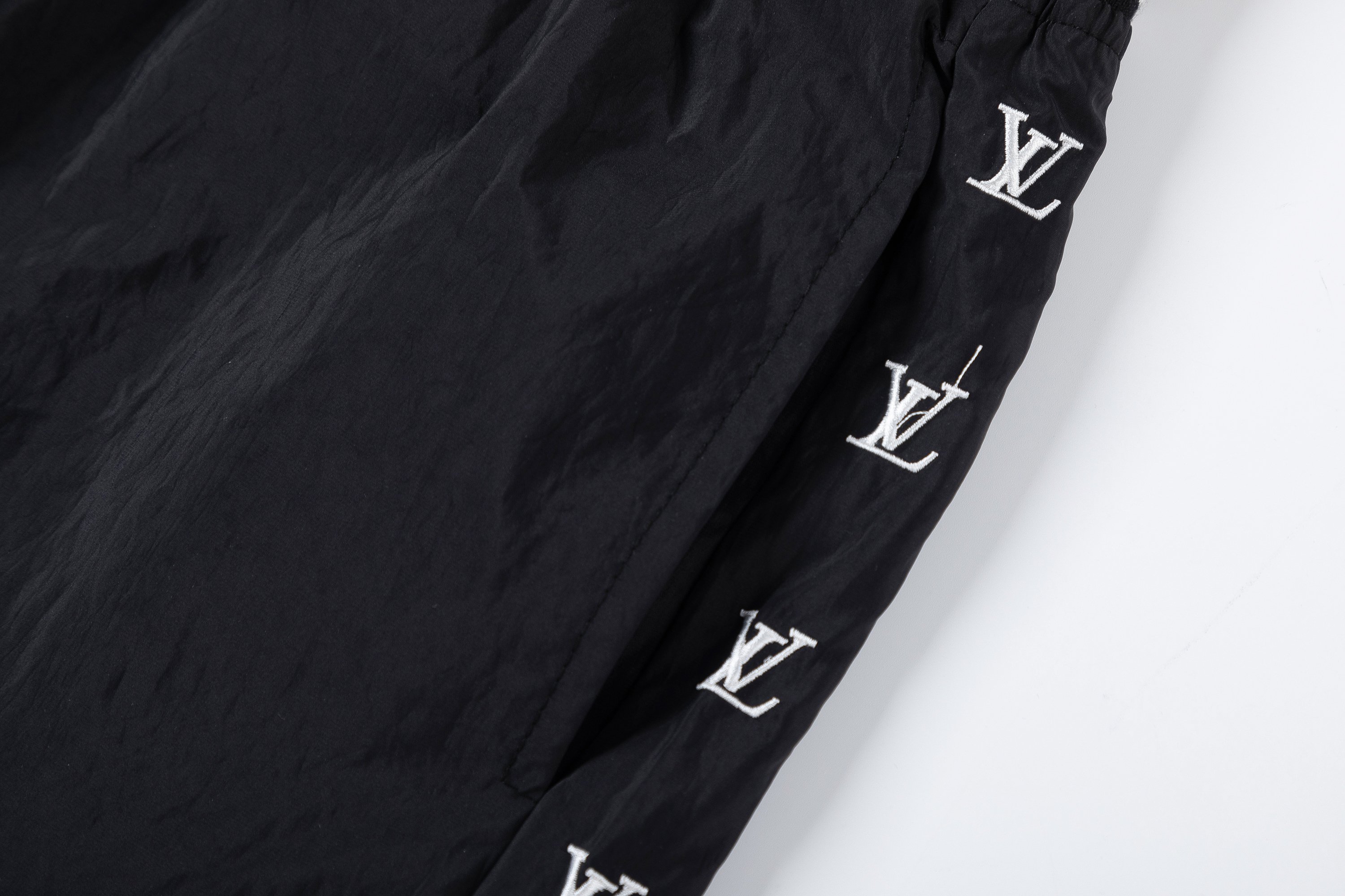 Louis Vuitton LV
