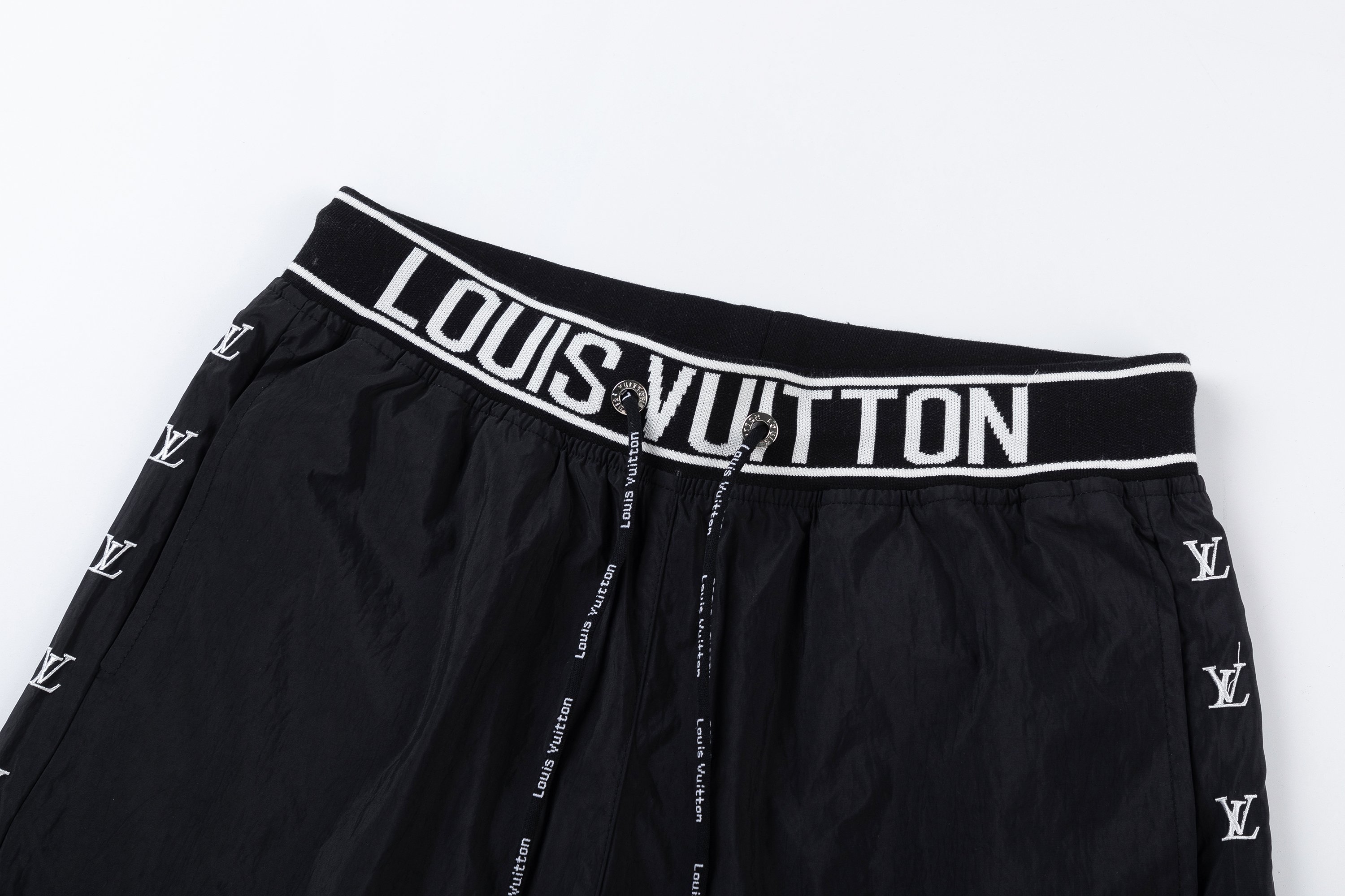 Louis Vuitton LV