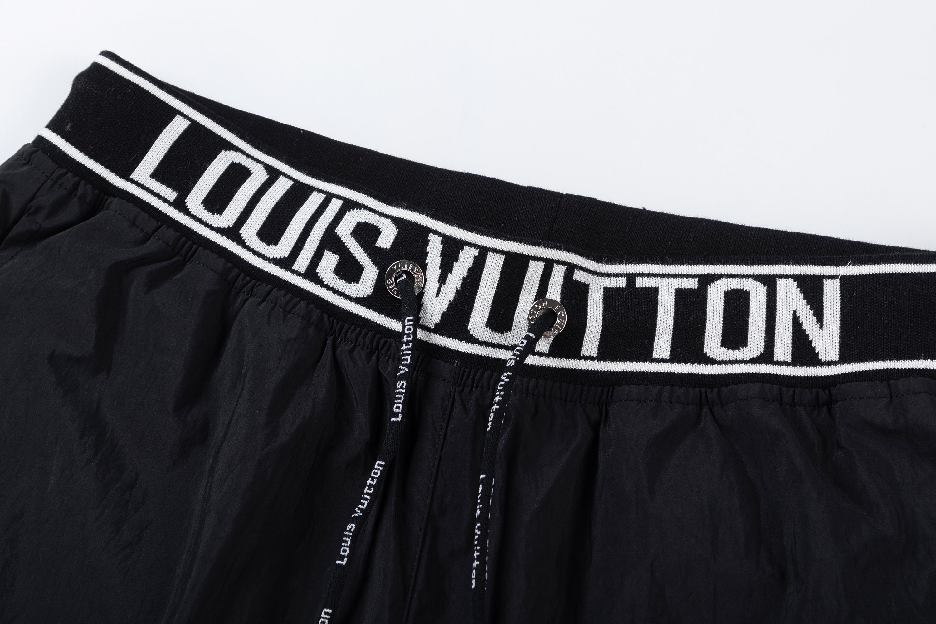 Louis Vuitton LV