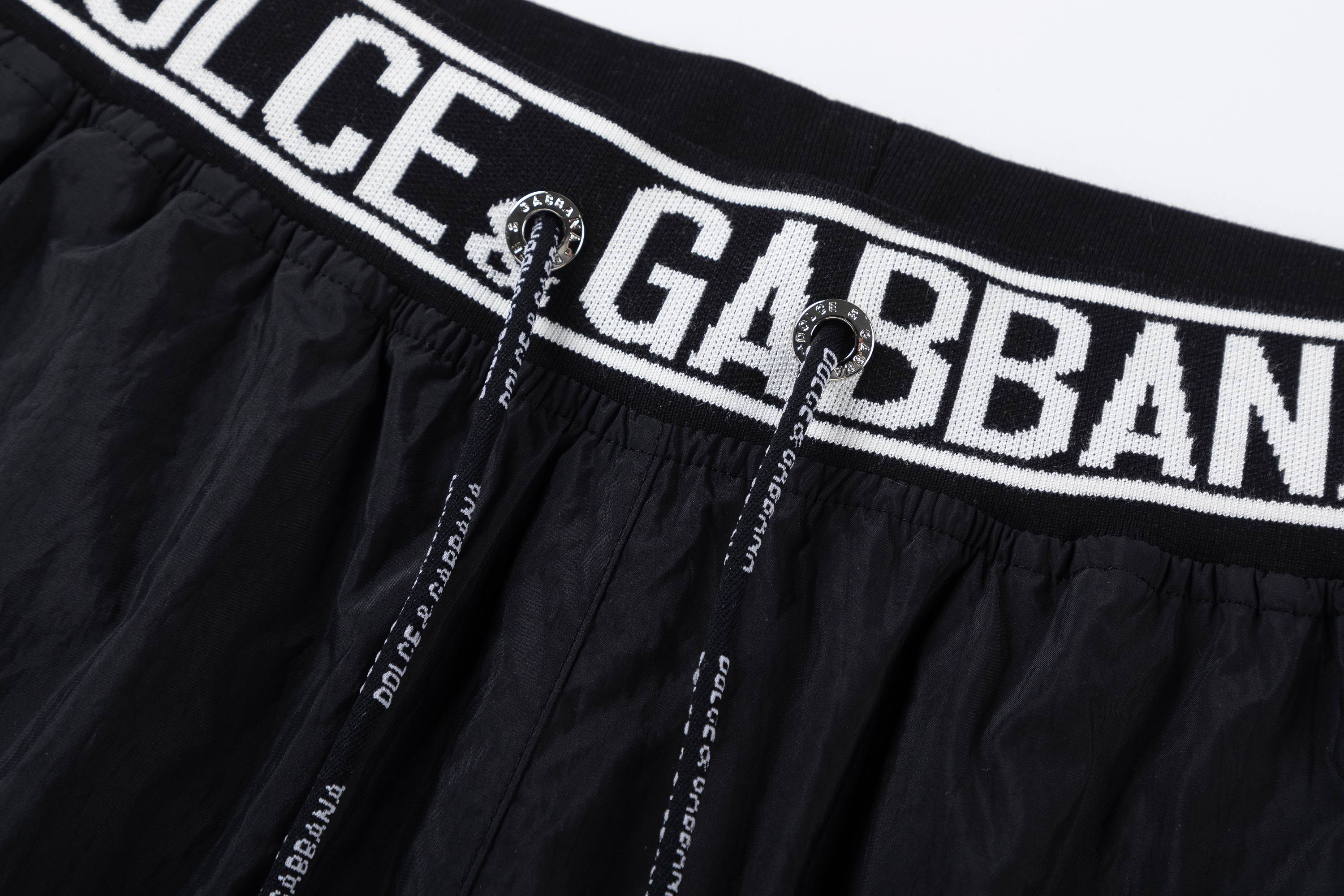 Dolce & Gabbana DG