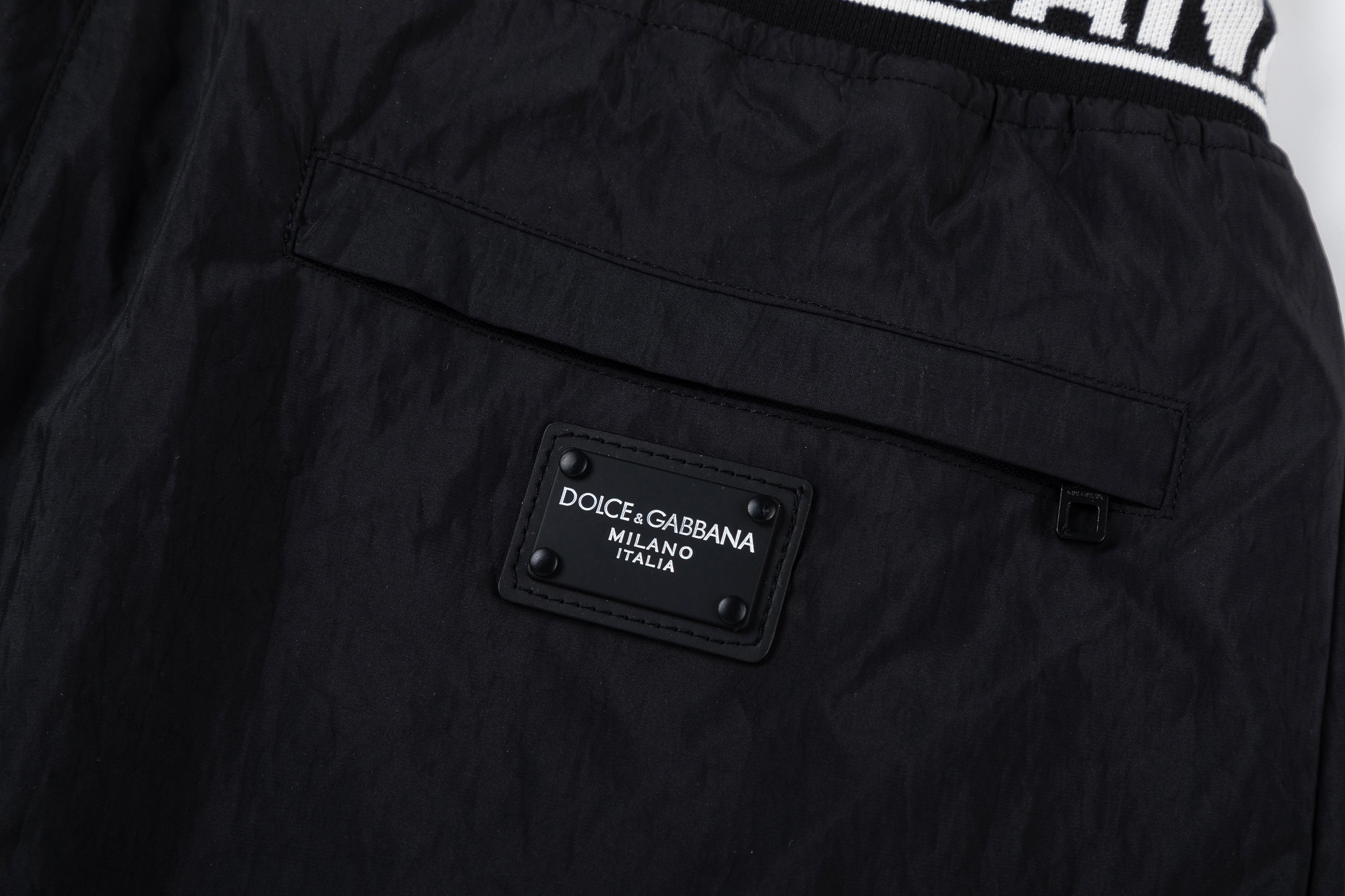 Dolce & Gabbana DG