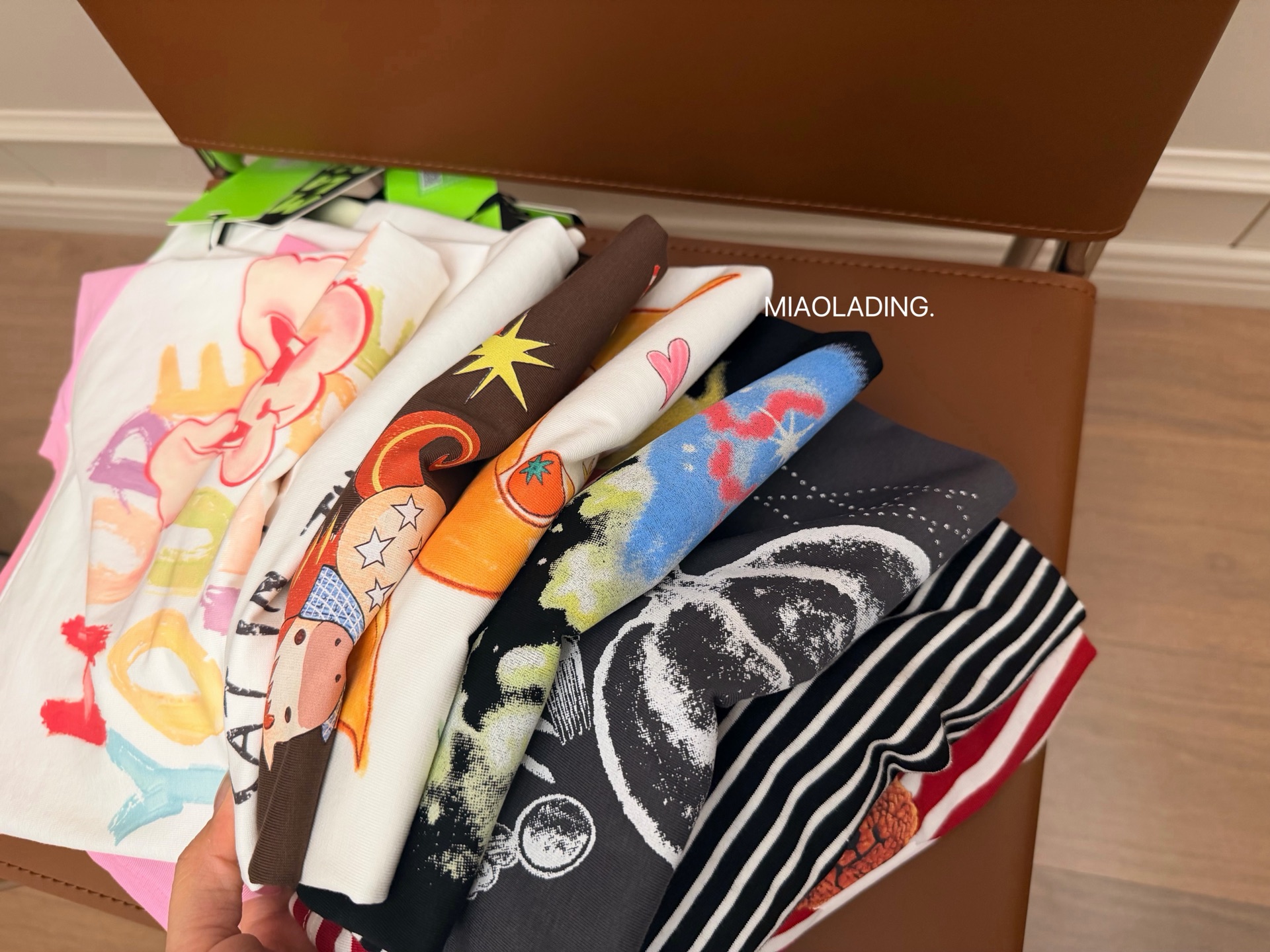 Venta rápida 79.9@una pieza, tallas 120-170. 🔥‼️Primavera 26 · Camiseta básica de lujo de la marca Miao Latin. ¡Una ve…