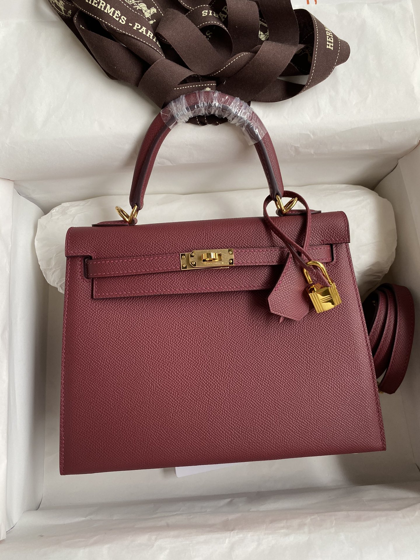 Kelly 25cm piel Epsom importada burdeos herrajes dorados
