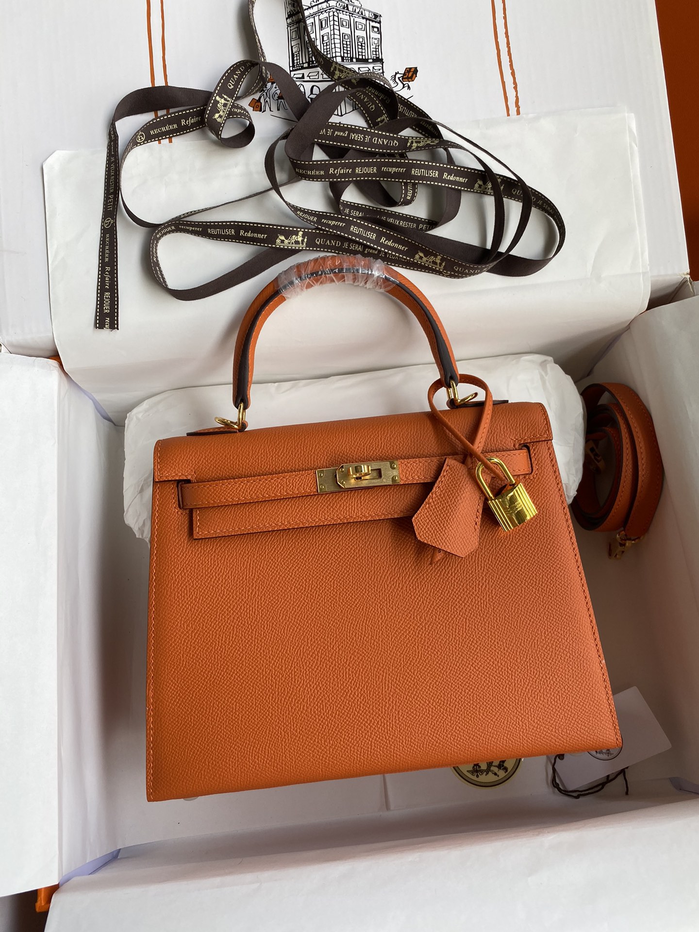En stock: Kelly 25cm piel Epsom importada naranja herrajes dorados
