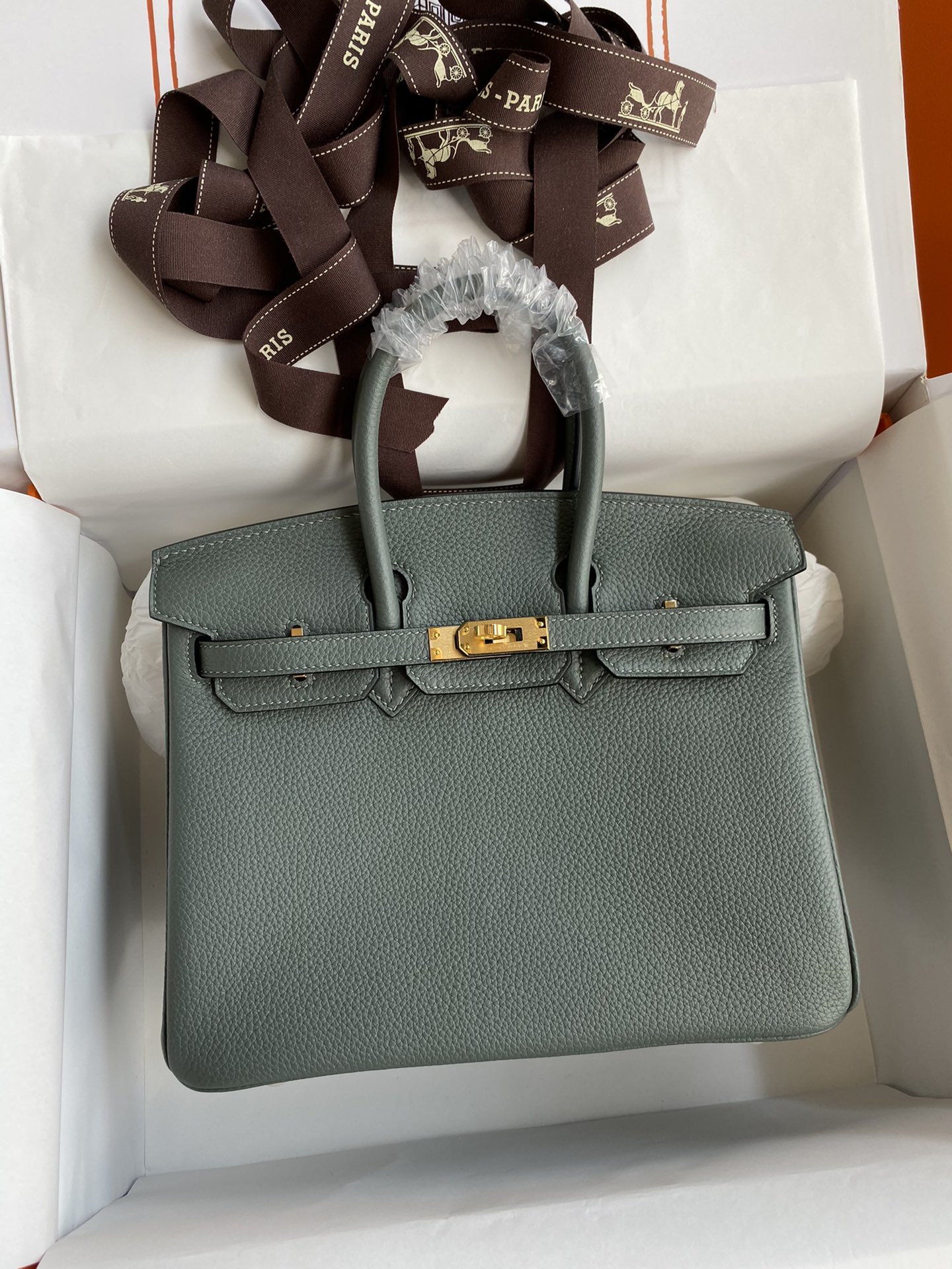 NO:699070,Half-hand birkin 25cm platinum, all steel hardware, grade A Togo leather, almond green, gold buckle wax thread, Hermes, hermes, Hermes,19860909半手birkin 25cm 铂金 全钢五金 A级Togo皮 杏仁绿 金扣蜡线,爱马仕,hermes,Hermes,,Bag