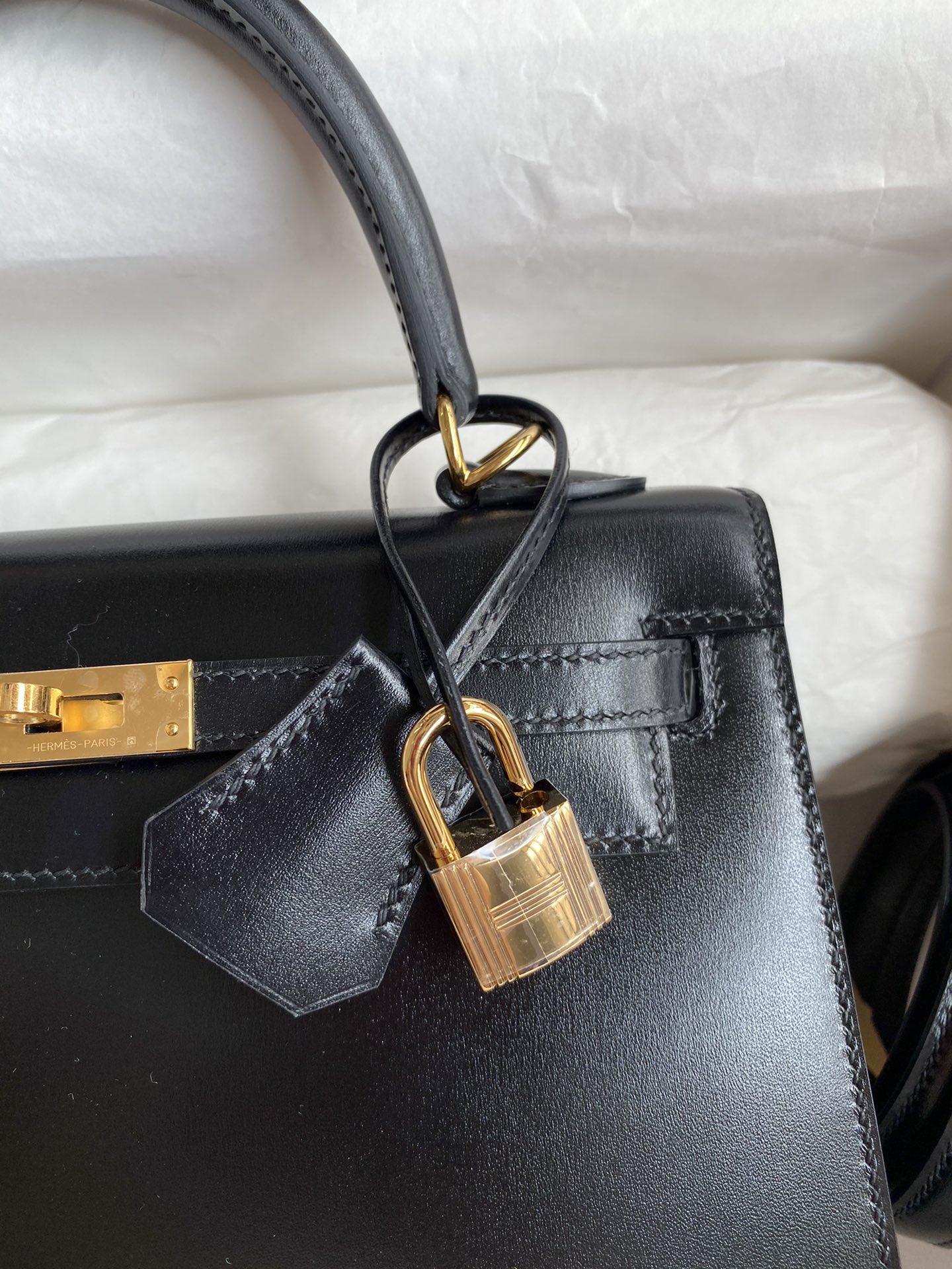 Hermes Kelly Borsette Borse Crossbody & Borse a Tracolla Nero Hardware oro 4 i1715489478 2391 1