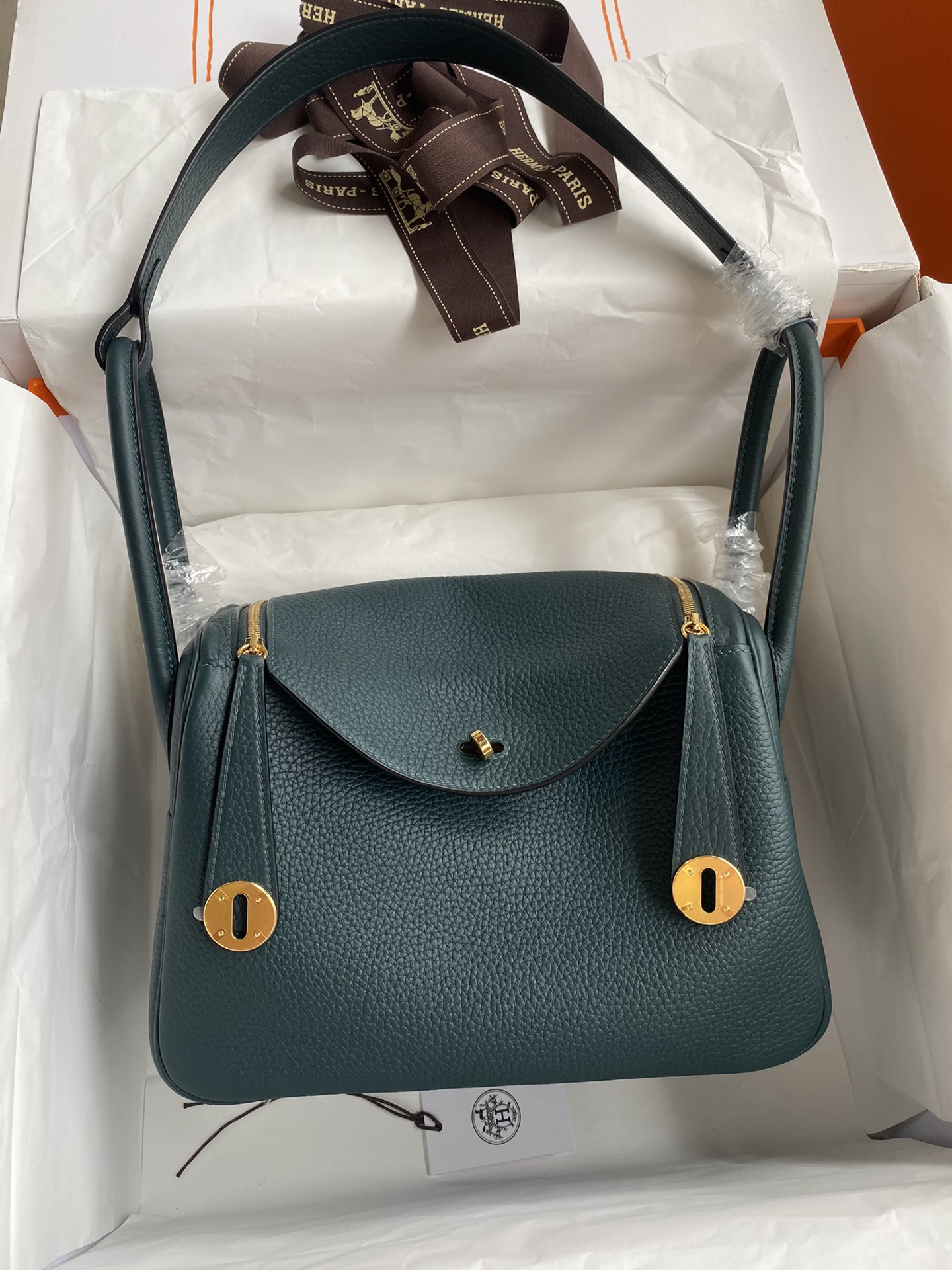 Hermes Lindy Torby typu crossbody i na ramię Zielony Szycie Mężczyźni Złoty sprzęt Taurillon