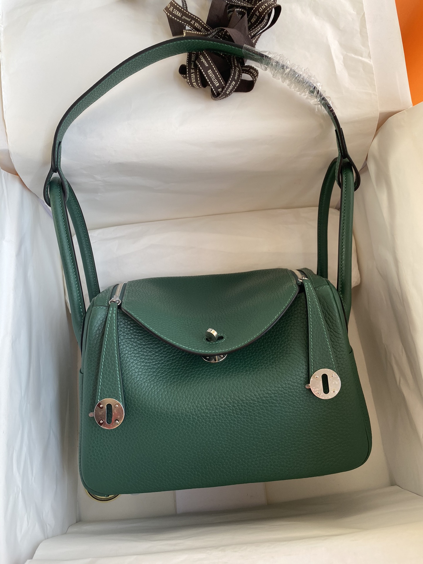 Hermes Lindy Torby typu crossbody i na ramię Zielony Szycie Mężczyźni Srebrny sprzęt Taurillon