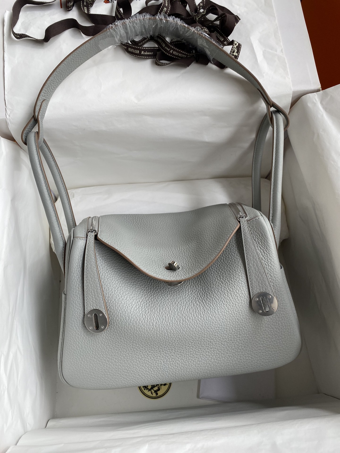 Hermes Lindy Torby typu crossbody i na ramię Szary Szycie Mężczyźni Srebrny sprzęt Taurillon