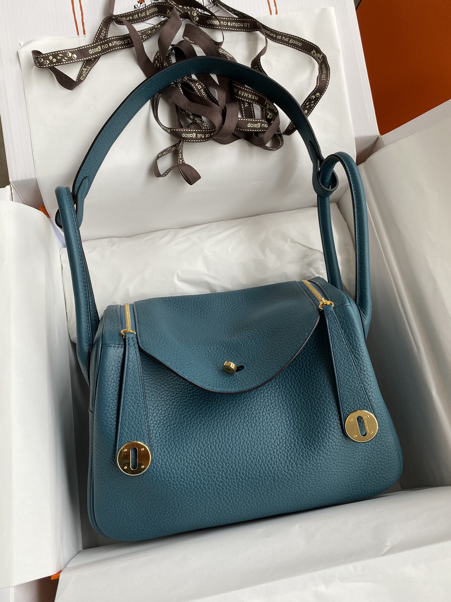 Hermes Lindy Torby typu crossbody i na ramię Zielony Szycie Mężczyźni Złoty sprzęt Taurillon