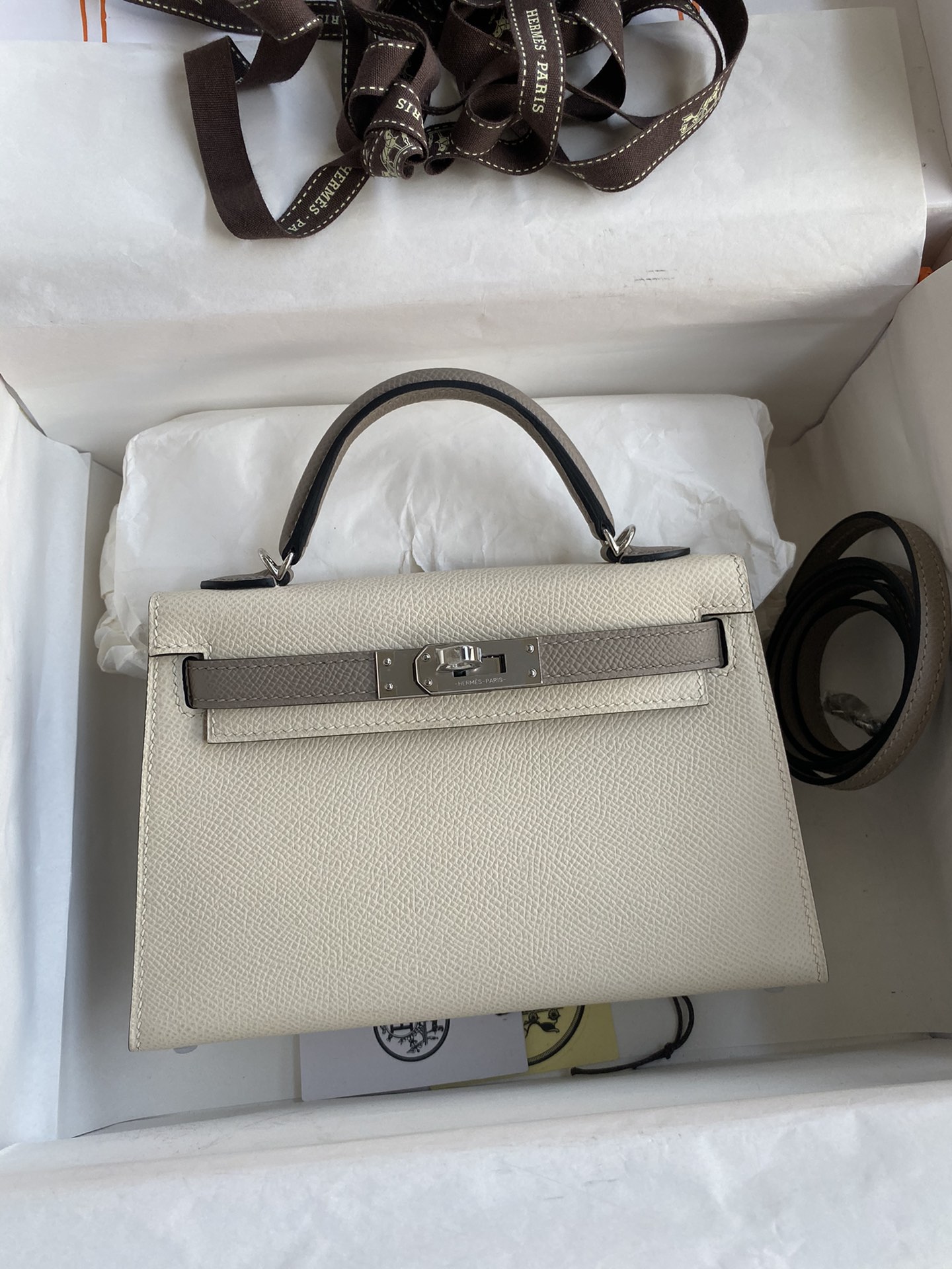 Replicas Compra Especial
 Hermes Kelly Bolsas Sacos de corpo cruzado & Ombro Melhor réplica
 Cinzento Batido Branco Hardware Prata Epsom Mini