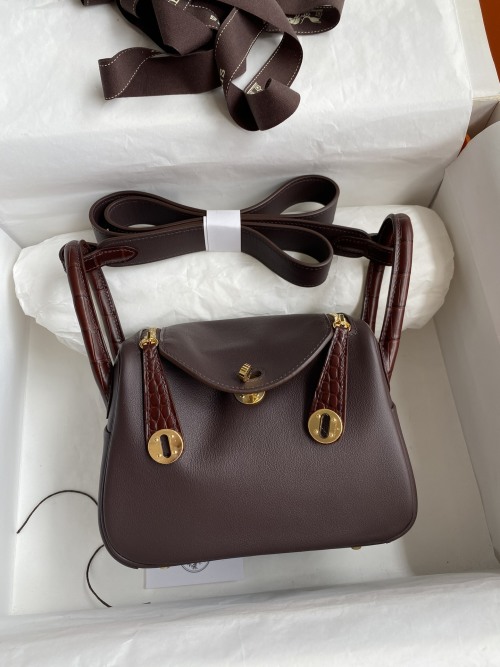 Hermès Mini Lindy 19 Touch Saddle Red Swift Leder & Krokodillenleer Handtas 1 Hermès Mini Lindy 19 Touch Saddle Red Swift Leder & Krokodillenleer Handtas