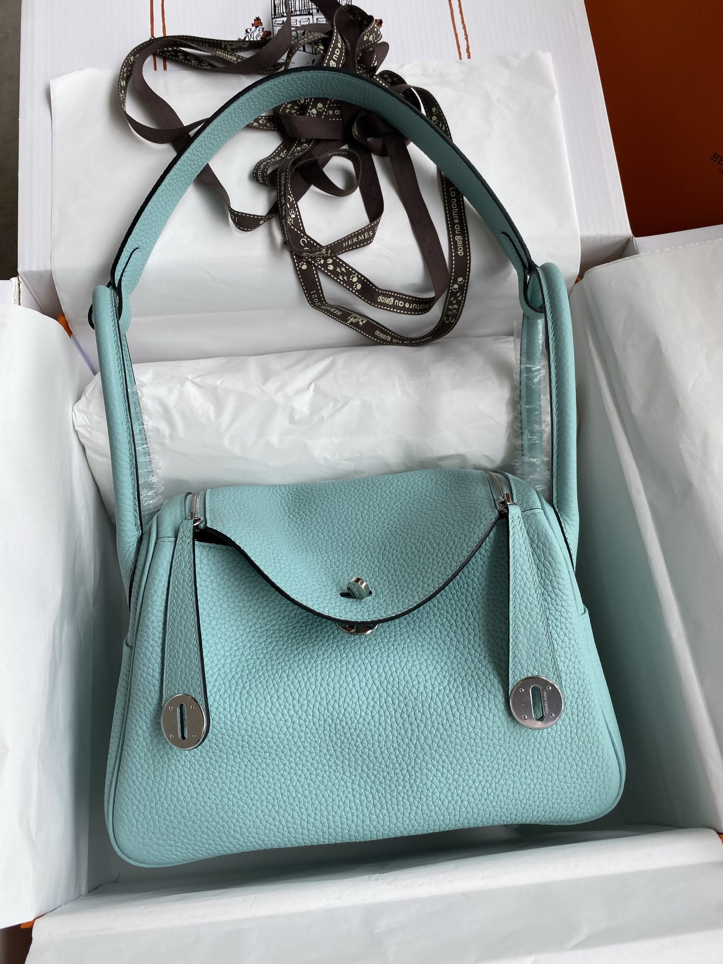 NO:700414,Lindy 26cm imported TC leather macaron blue silver buckle wax thread, Hermes, hermes, Hermes,19860909Lindy 26cm 进口TC皮 马卡龙蓝 银扣蜡线,爱马仕,hermes,Hermes,,Bag