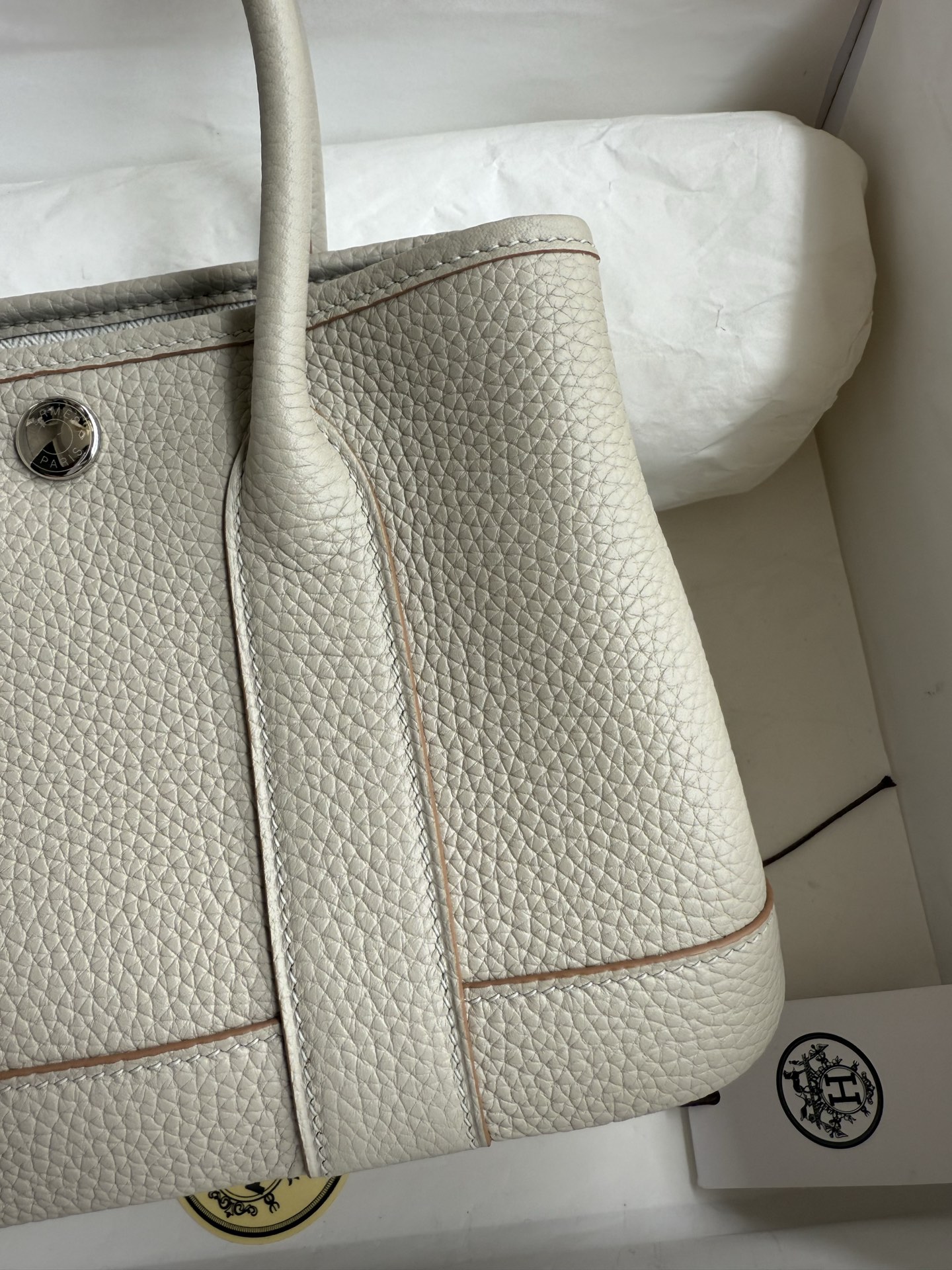 Hermès Mini Garden 23cm Bag in Pearl Grey TC Leather - Limited Edition 5 i1751792830581 7345 0 3