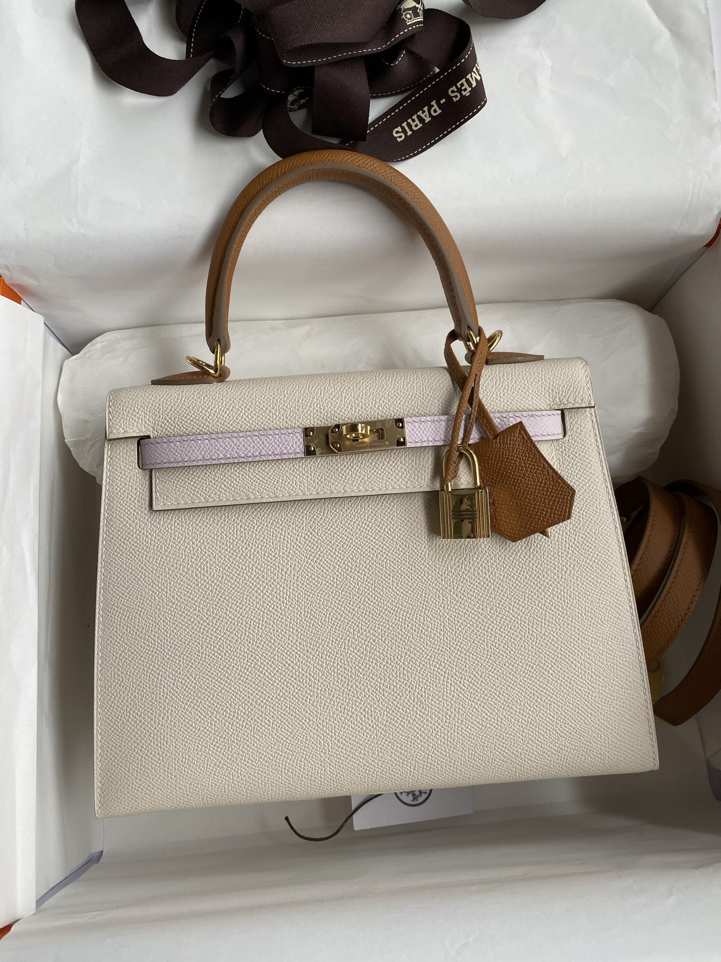 NO:741285,Hand-sewn Kelly 25cm imported Esom leather, milkshake white with dreamy pink and purple with golden brown, gold buckle, Hermes, Hermes, Hermes,19860909手缝Kelly 25cm 进口Esom皮 奶昔白拼梦幻粉紫拼金棕 金扣,爱马仕,hermes,Hermes,,Bag