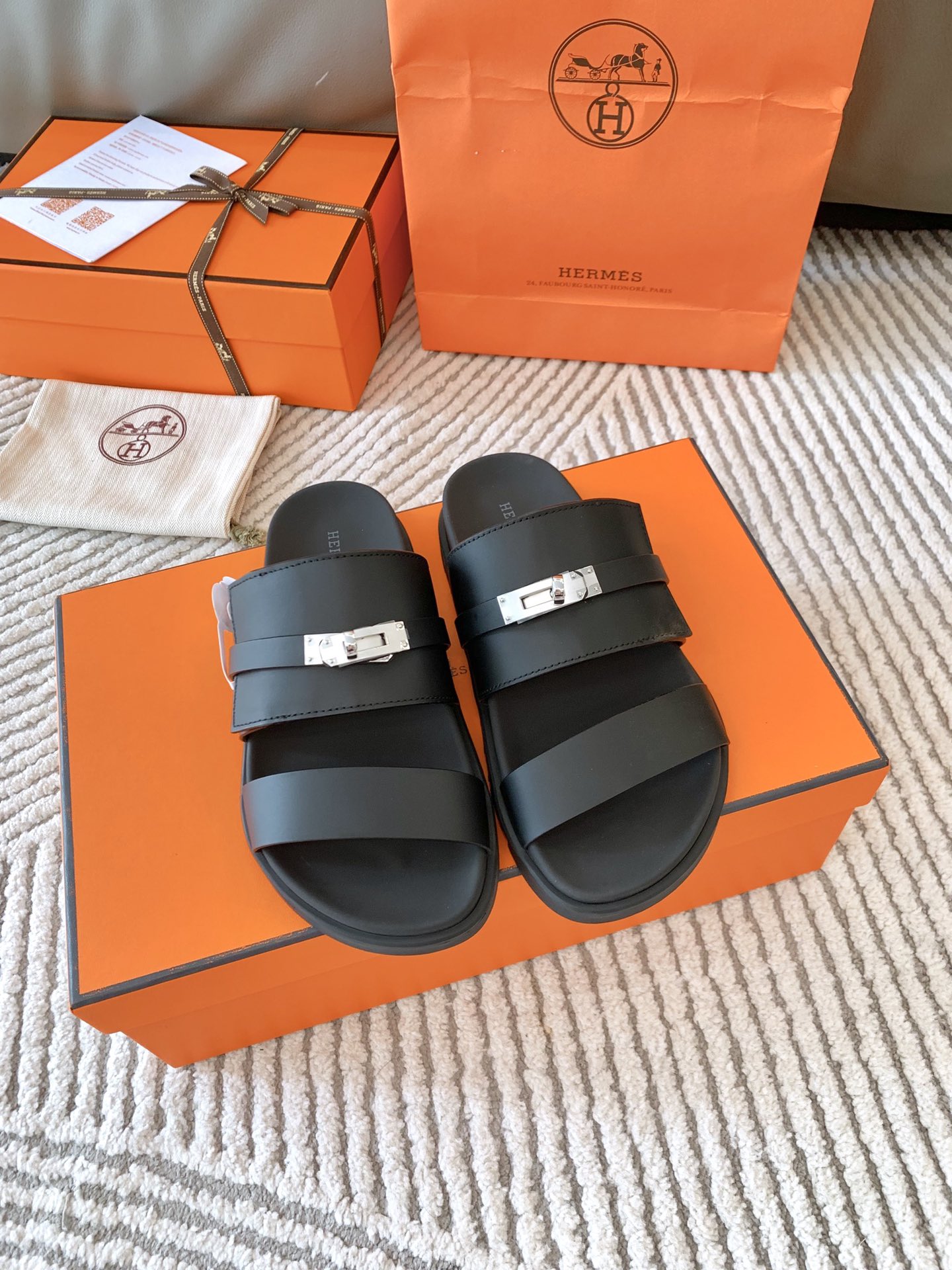 Hermes Sapatos Sandálias Mulheres Homens Chamas Couro de vaca Pele carneiro TPU Colecção Verão Fashion Casual P780900