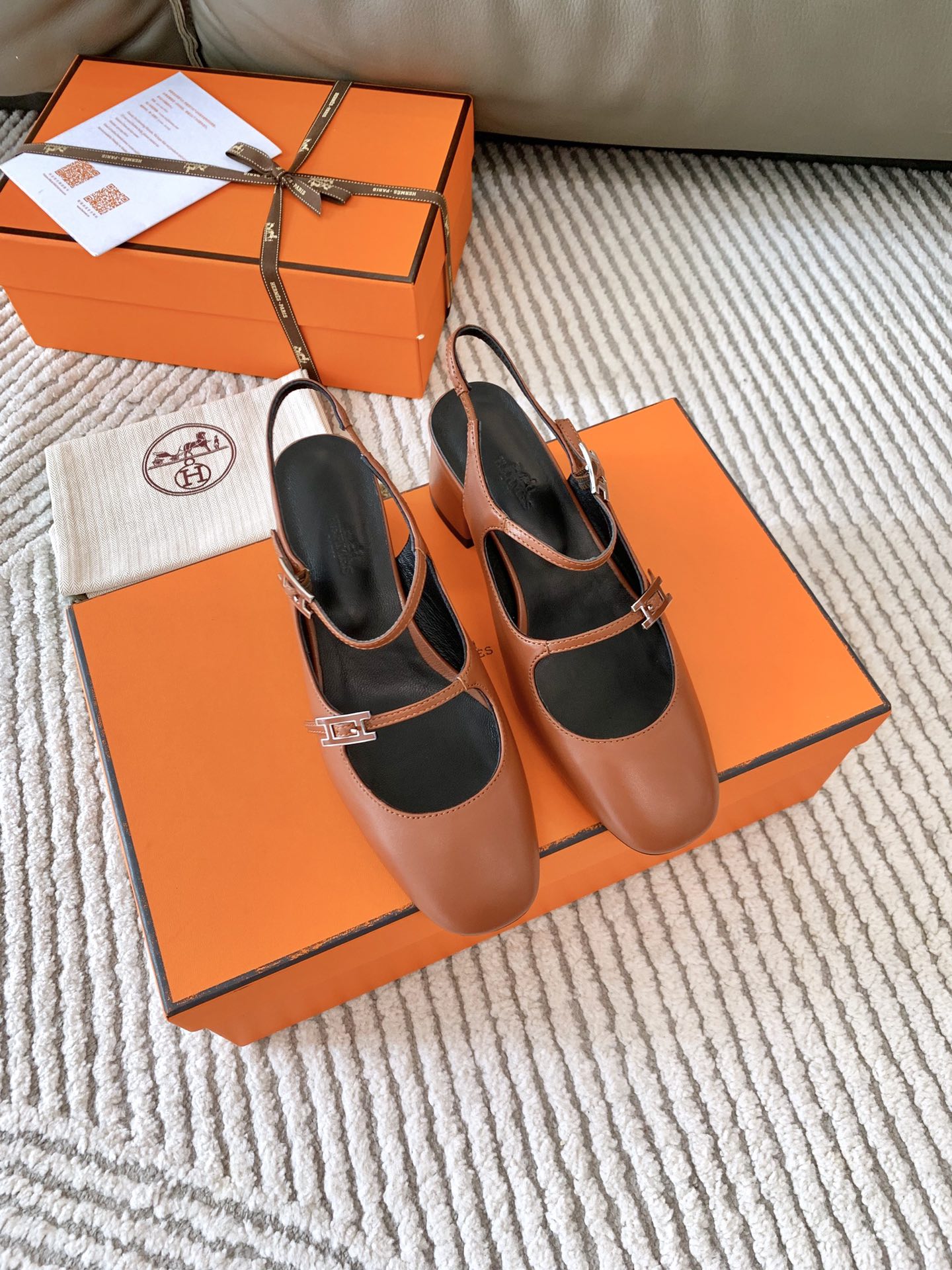NO:225996,Hermes counter new spring and summer Izzy sandals, handmade by experienced craftsmen, high-end manufacturing and restore authentic SS calfskin high-heeled sandals, classic 