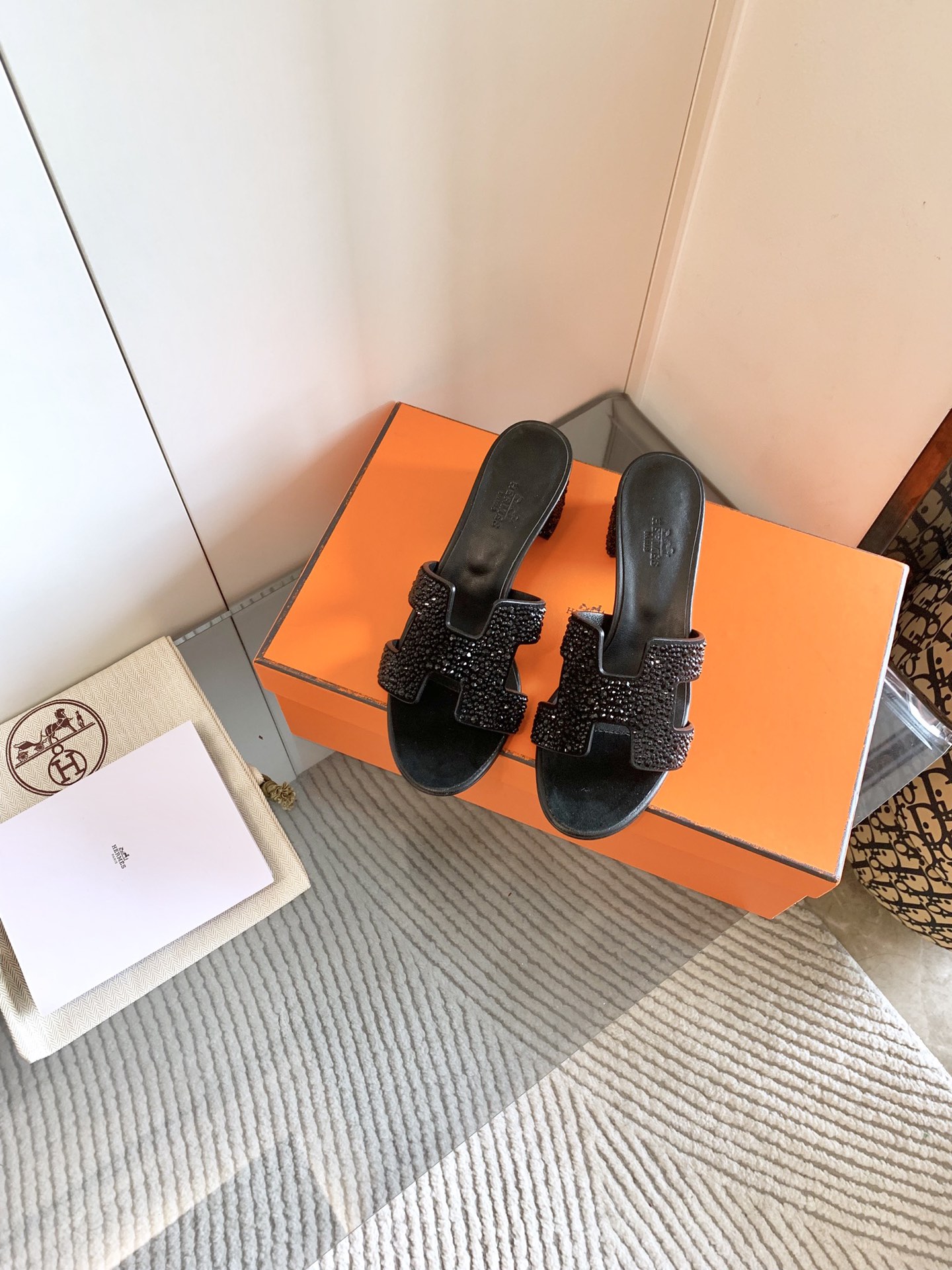 NO:260543,, 【Hermes】Oran classic diamond-faced slippers, pursuing enamel, 100% pure handmade Rhine diamond-faced slippers, classic 