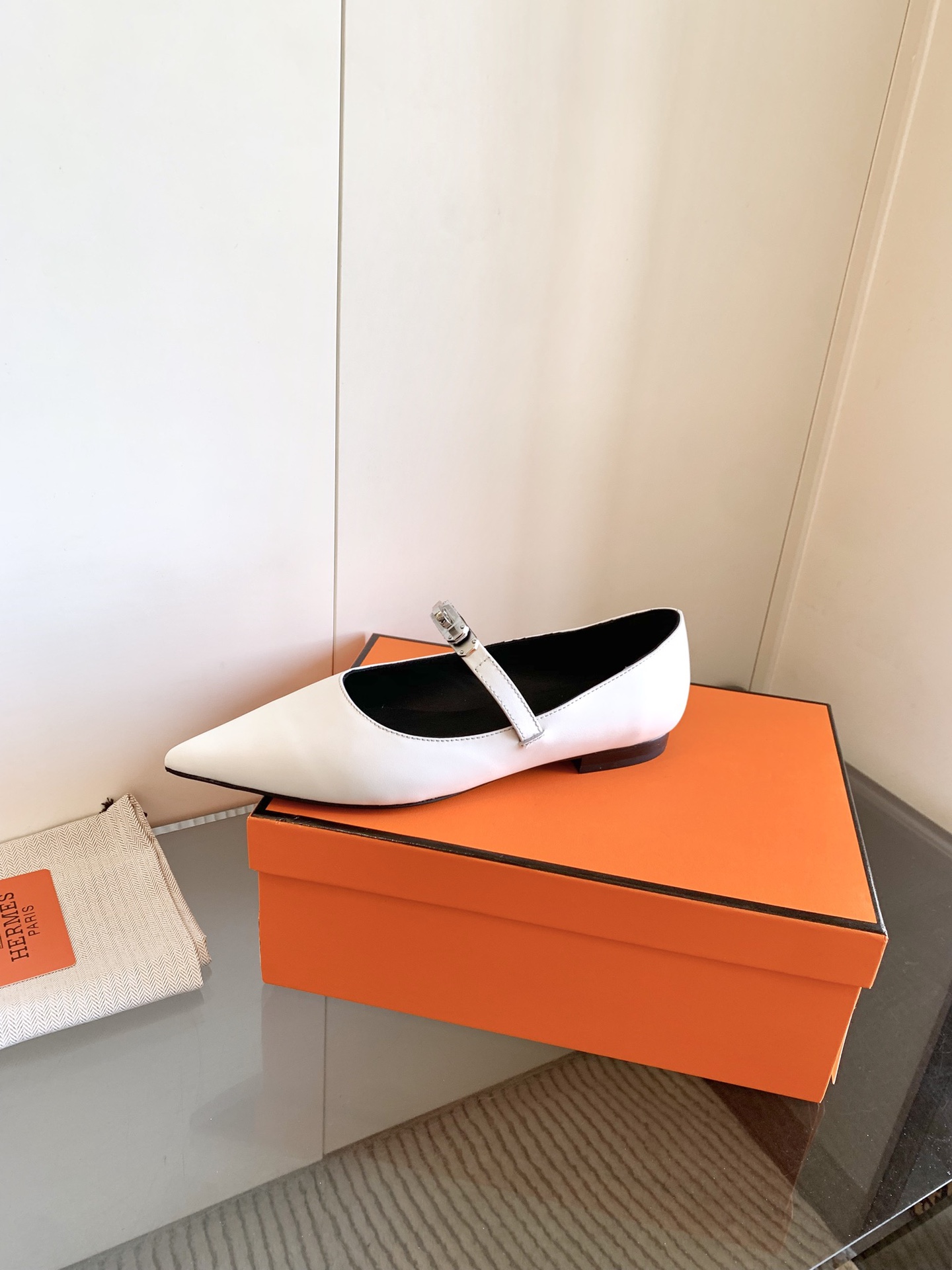“Kiara 40mm Heels Offer in Black and Light Natural Color, Sizes 35-42 | Review and Details” - 图片 7