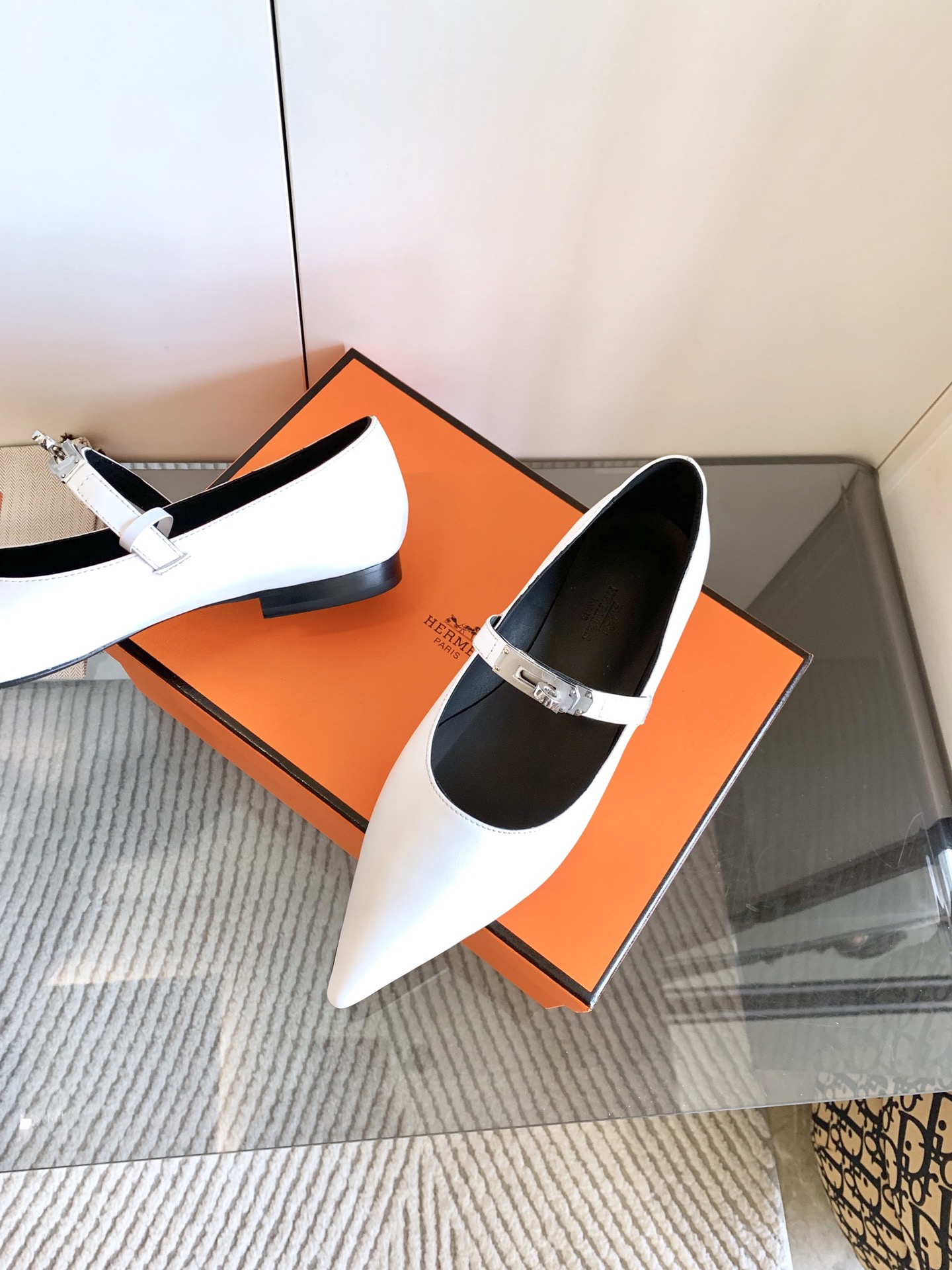“Kiara 40mm Heels Offer in Black and Light Natural Color, Sizes 35-42 | Review and Details” - 图片 6