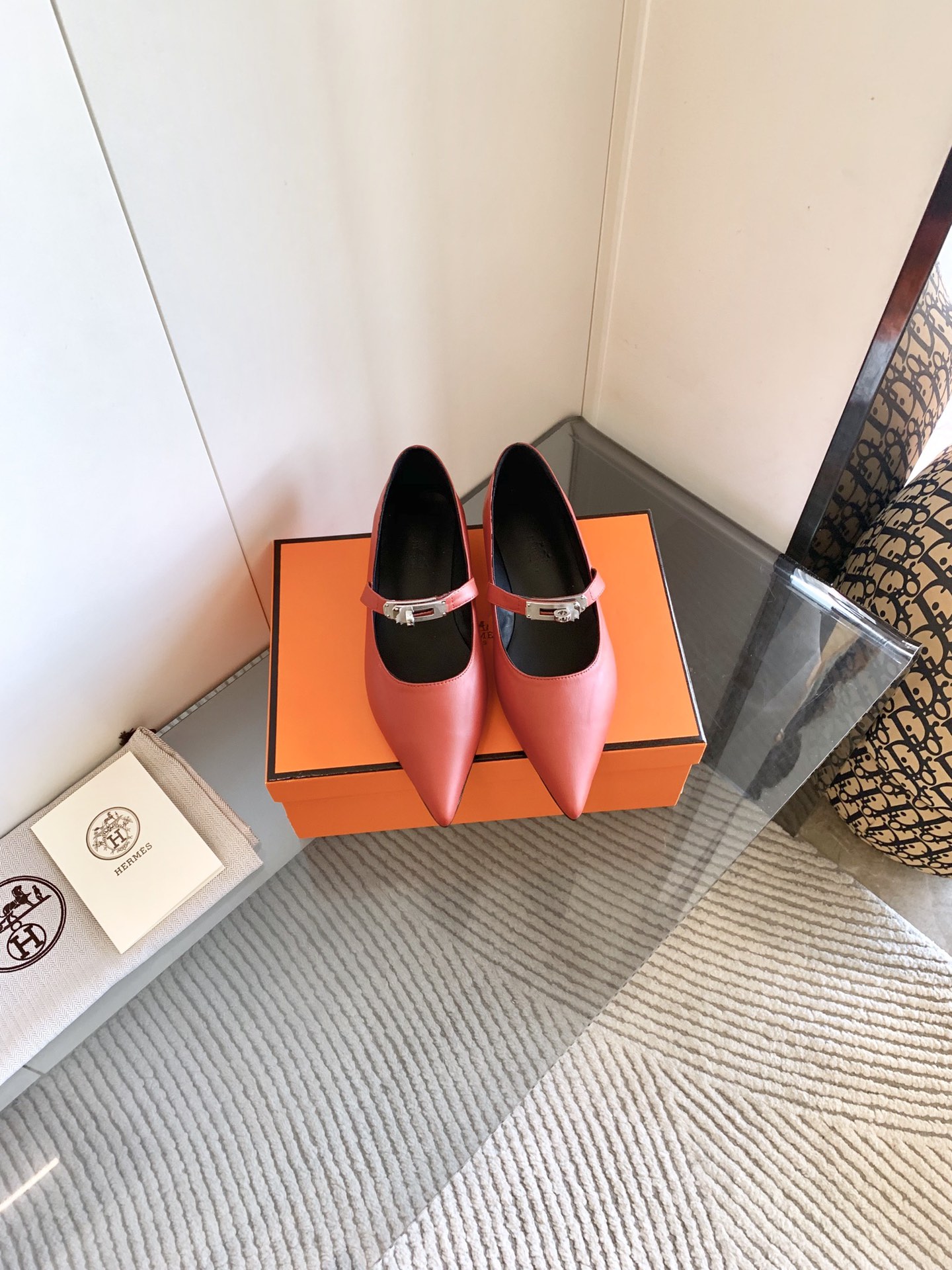 “720 Offer: Kiara 40mm Heels in Black and Silver, Light Natural Color, Size 35-42” - 图片 1